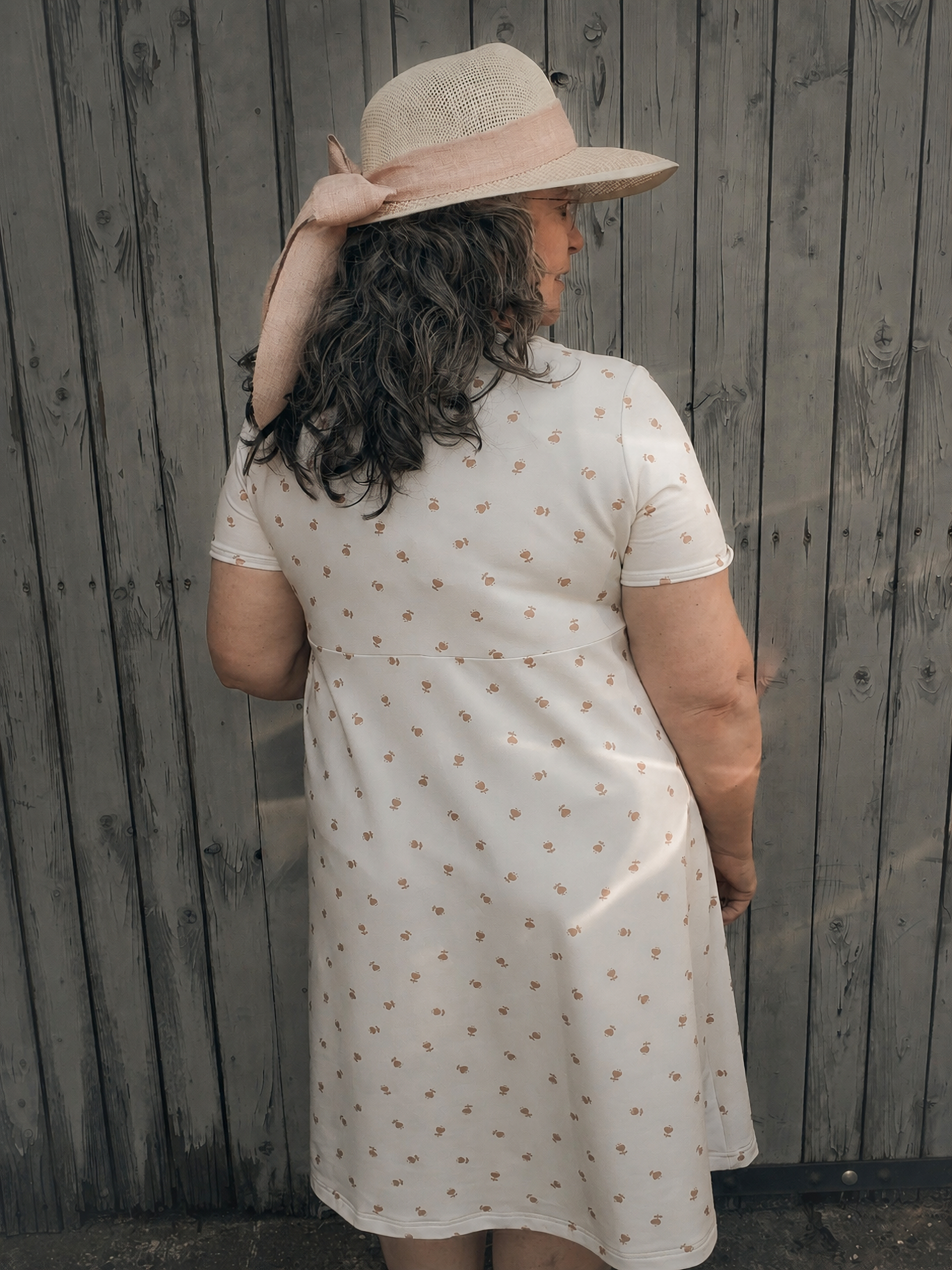Organic fabric - Retro Blüten light yellow