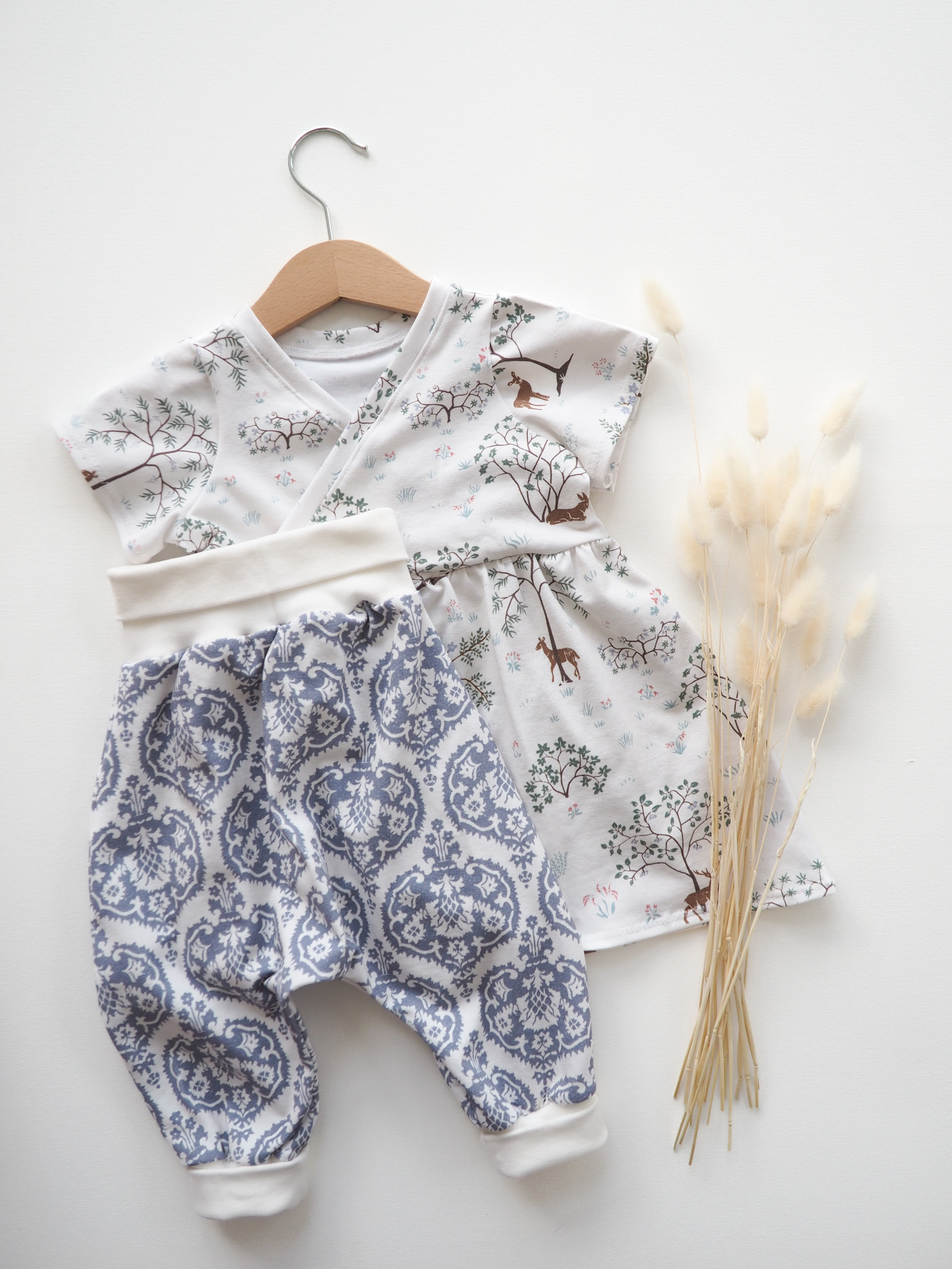 Bio Stoff  -  Botanical Cottage Renaissance Ornament blau