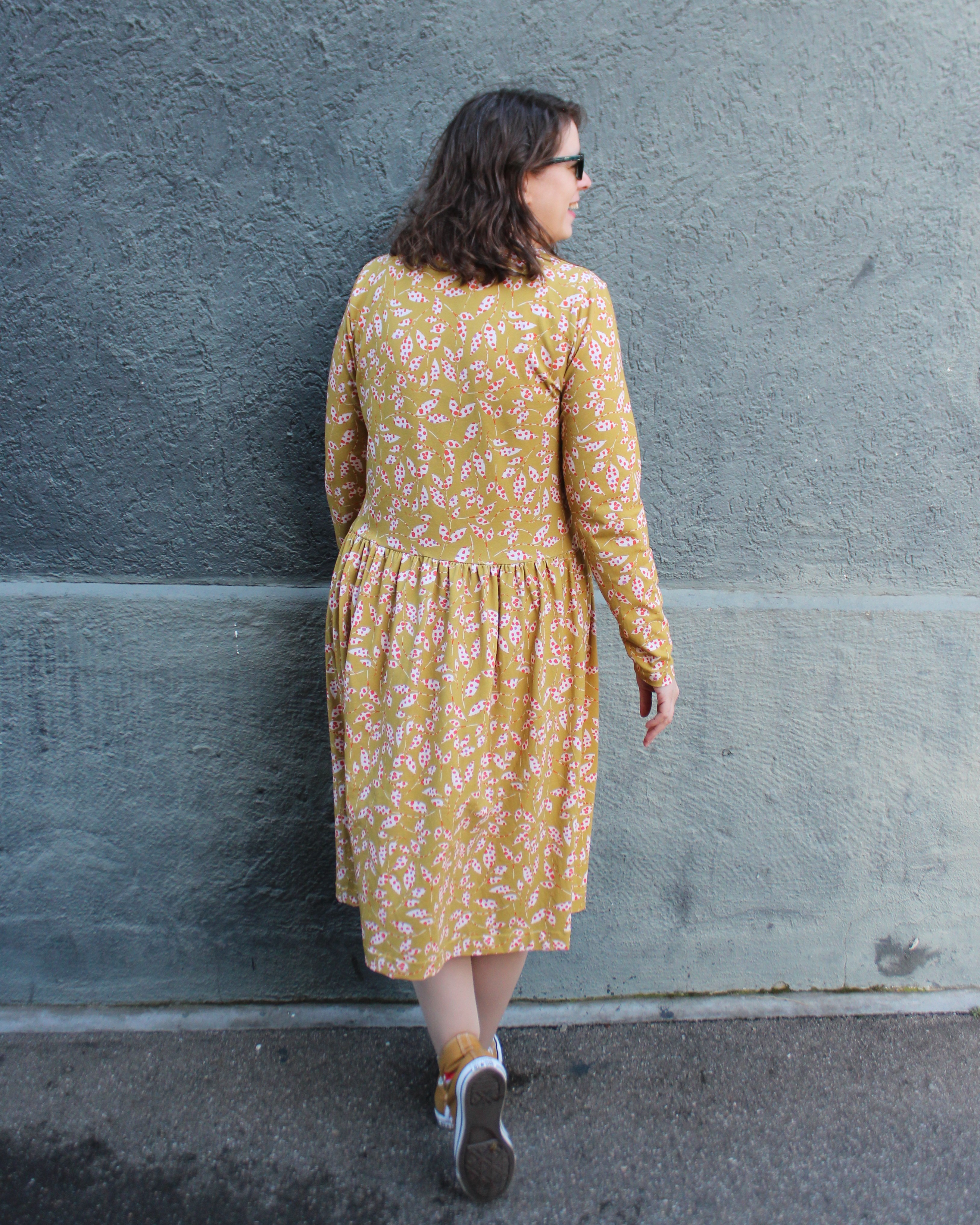 Organic fabric  -  Leopard Leaves mustard