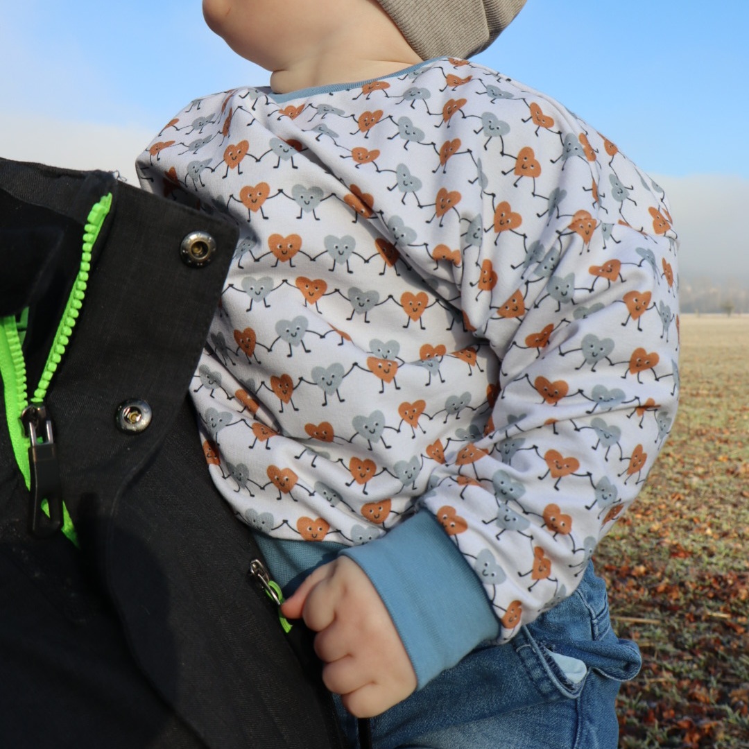 Bio Webware Stoff  - Happy Hearts Blau - KathrinWoo, creme, Herzen, 100% Bio-Baumwolle