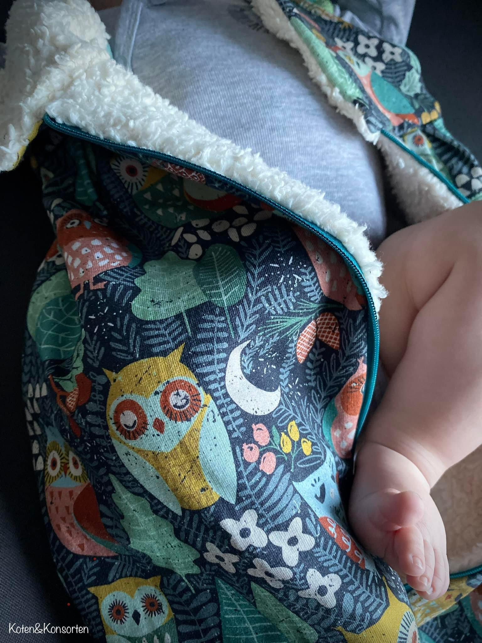 Bio Webware Stoff - Kids Woodland Owls by Night - Annick, bunt, Tiere, schwarz, 100% Bio-Baumwolle Bio Webware Stoff - Kids Woodland Owls by Night - Annick, bunt, Tiere, schwarz, 100% Bio-Baumwolle