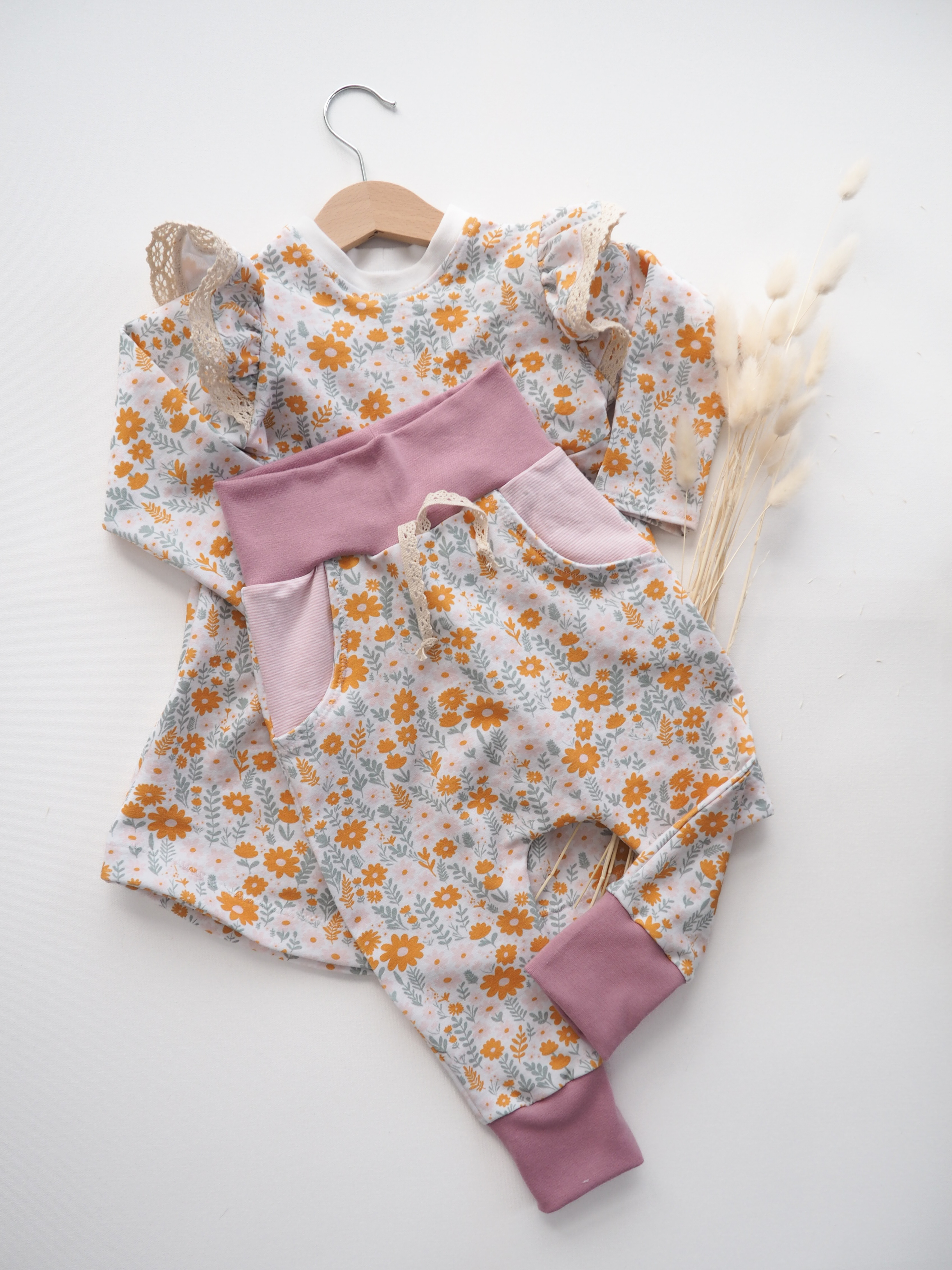 Organic Fabric  - Grüße aus der Blumenwiese pink