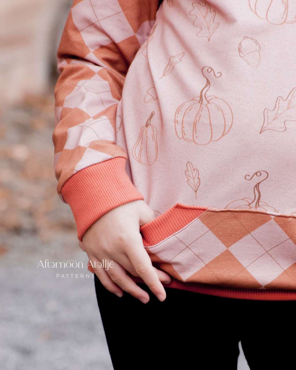 Bio Fabric - Hallow Autumn Squared Taupe by Afternoon Atellje in grey