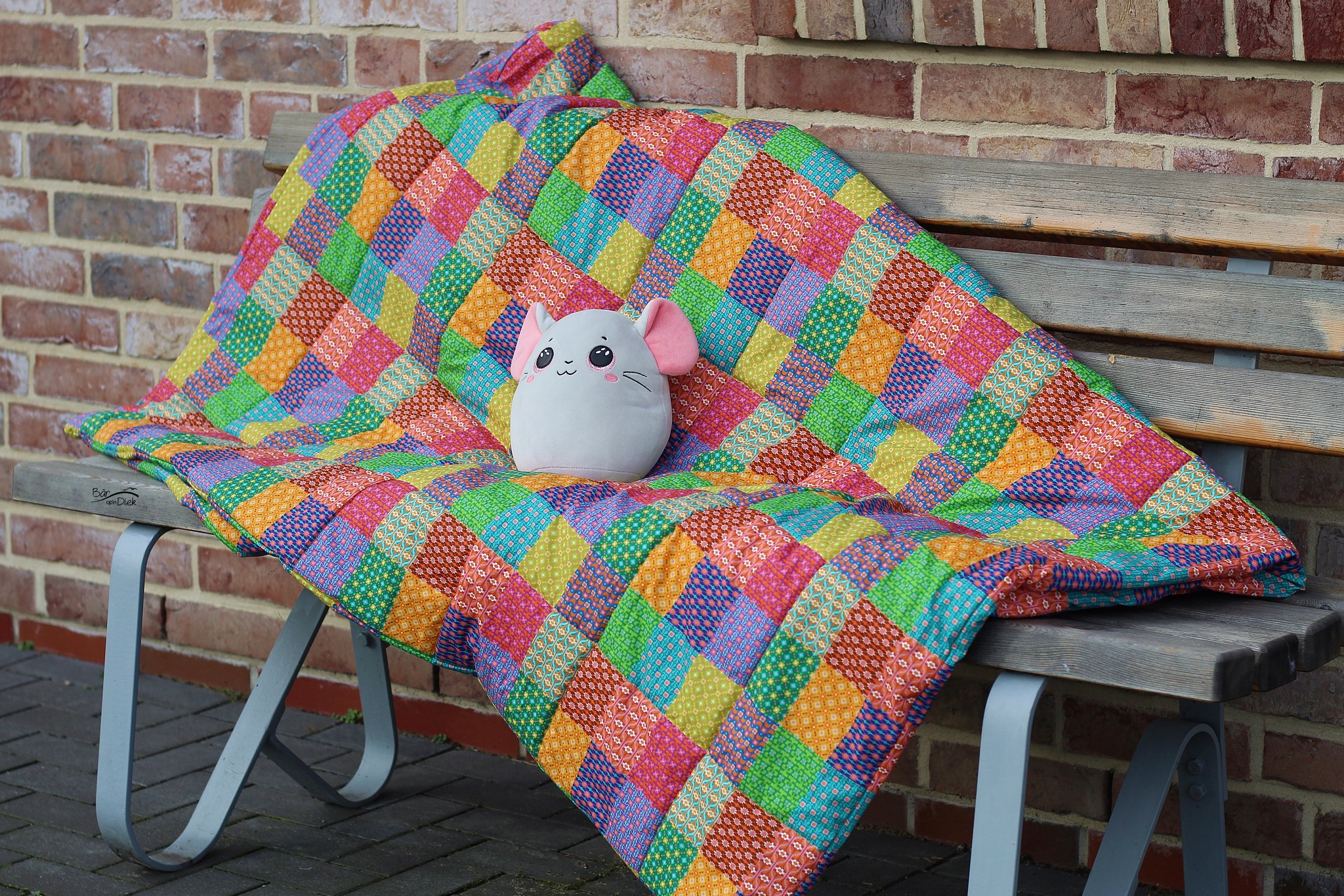 Bio Webware Stoff  - Jippie - Fummelhummel, bunt, Floral & Blumen 100% Bio-Baumwolle