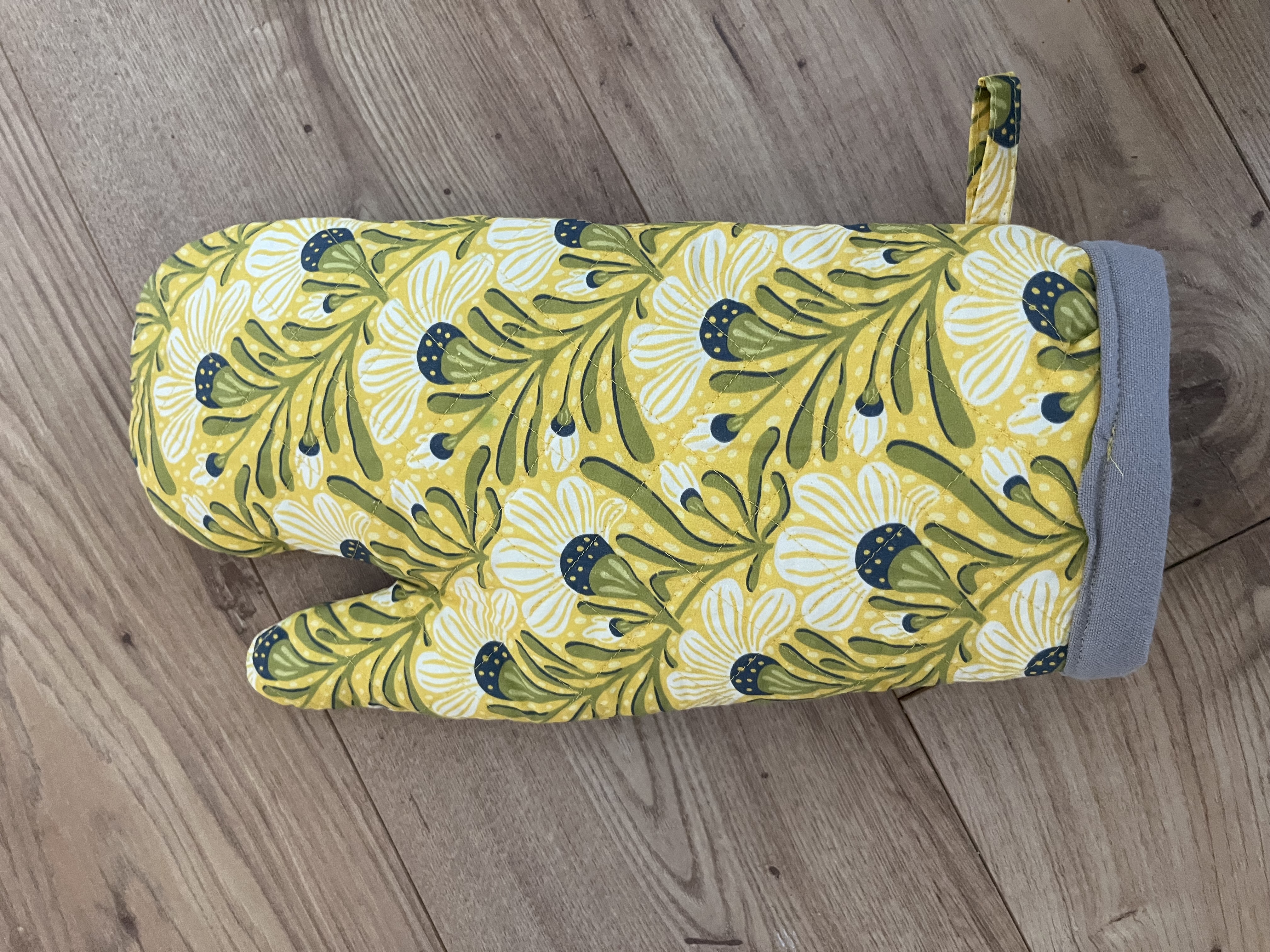 Bio Stoff - Morgenlicht Blumenranke gelb