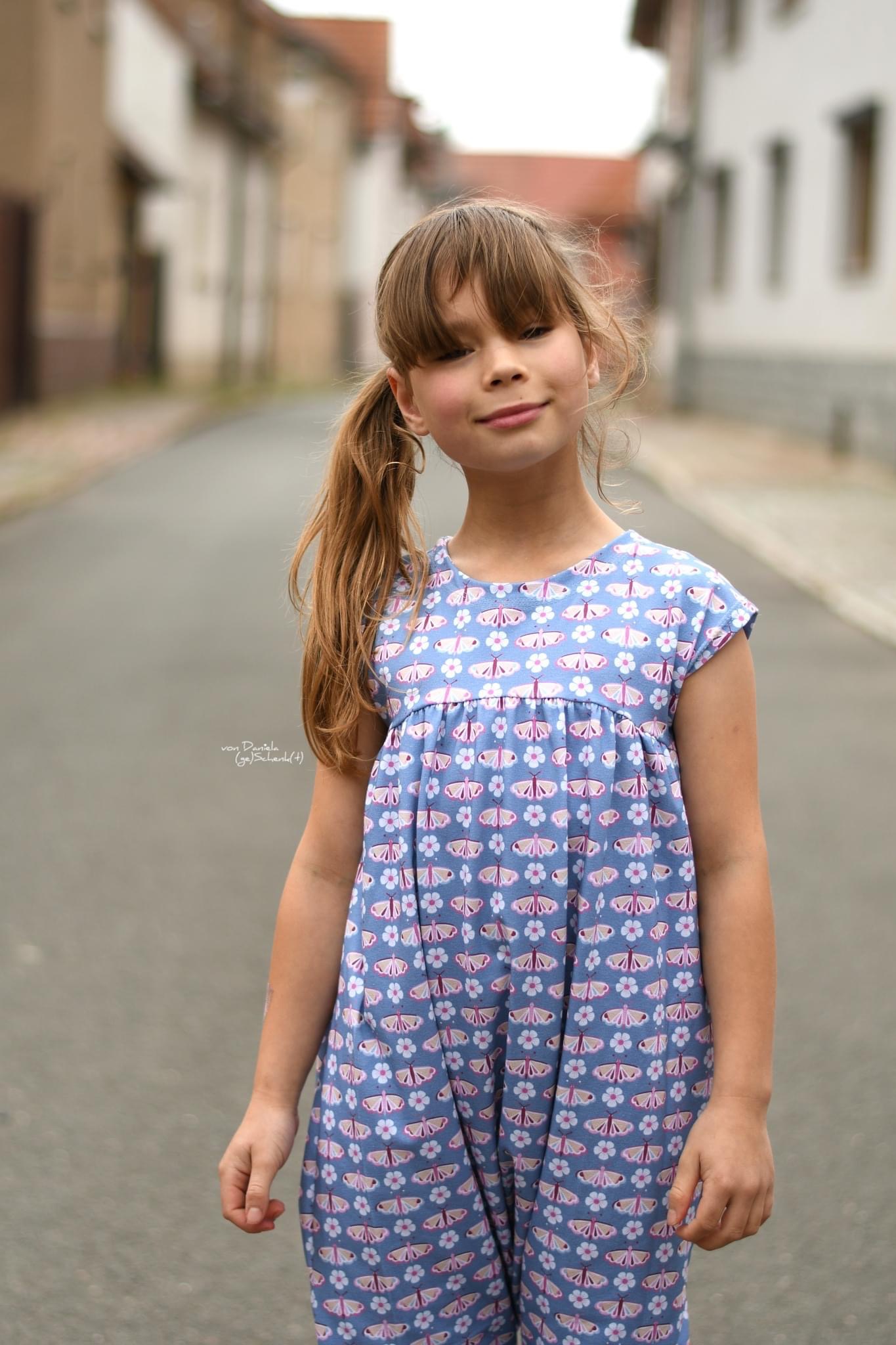 Bio Summersweat Stoff - Ice Cream Butterflies Blue - DalightDesign, Sommer, blau, Tiere, Frühling, Breite 150 cm Bio Summersweat Stoff - Ice Cream Butterflies Blue - DalightDesign, Sommer, blau, Tiere, Frühling, Breite 150 cm