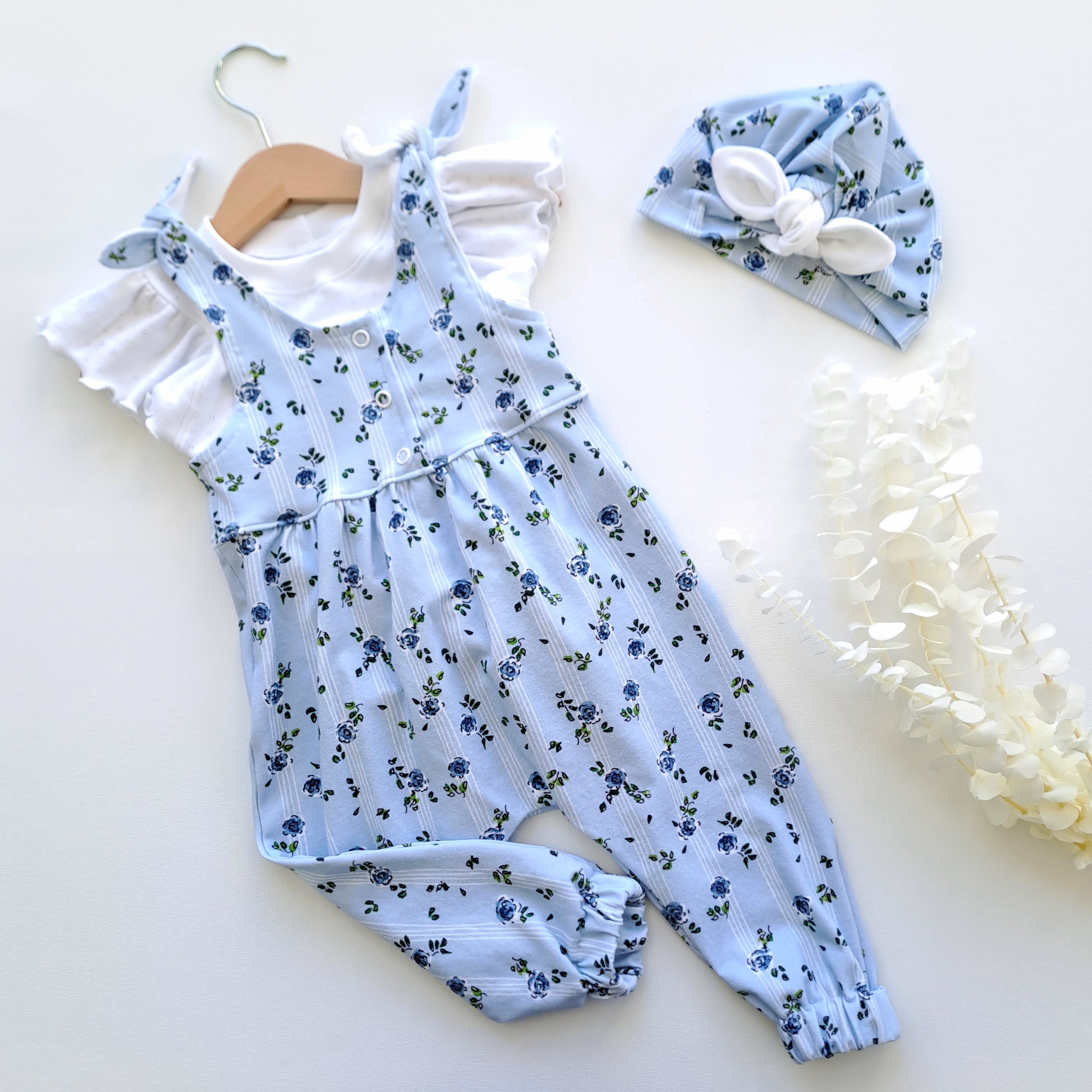 Bio Webware Stoff  -  Romantic Cottage Roses Lines - Annick, blau, Floral & Blumen, 100% Bio-Baumwolle