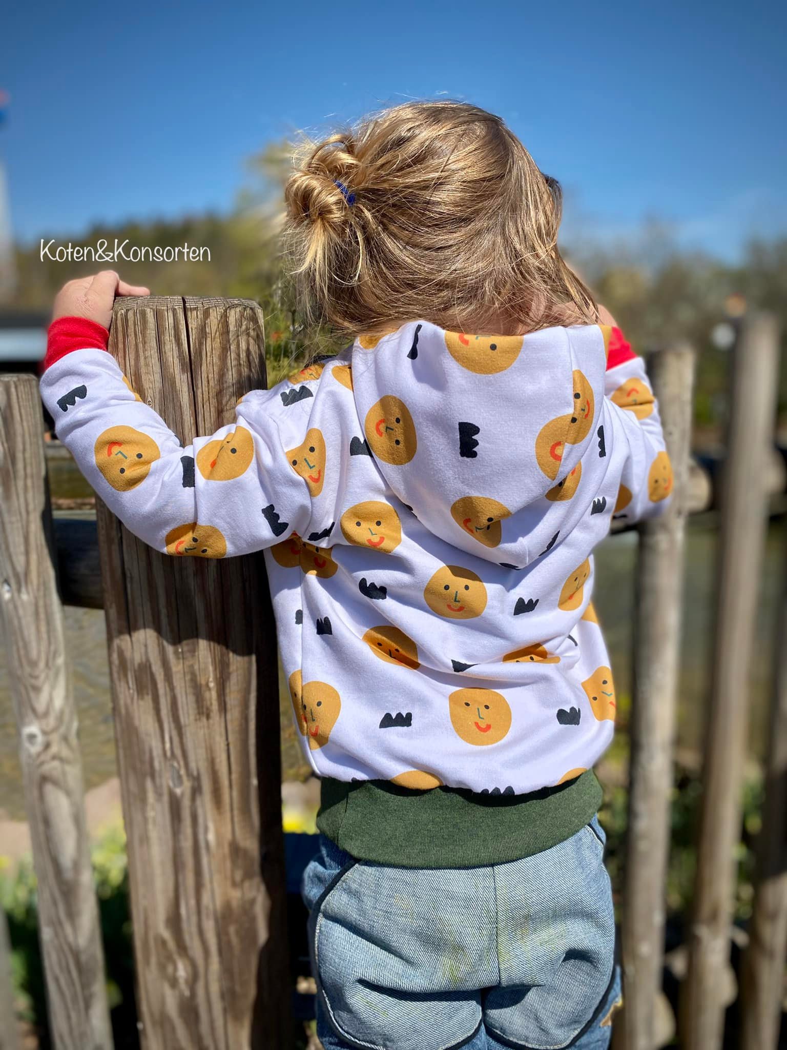 Bio Webware Stoff  -  Happy Smiley  - LilleSelection, Frühling, creme, Sommer, Punkte, gelb, 100% Bio-Baumwolle