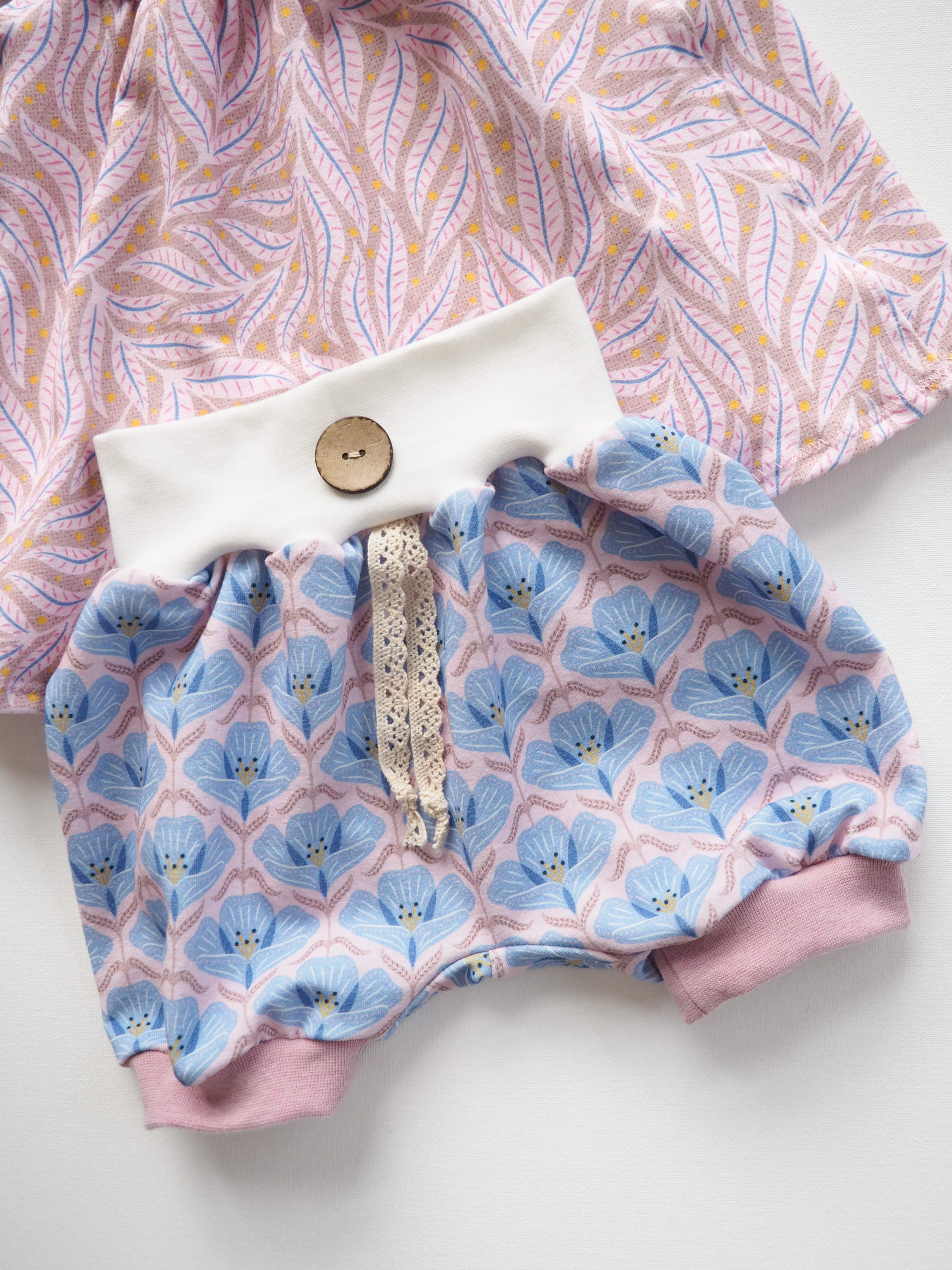 Bio Stoff  - Preppy Spring Big Buttercup blau