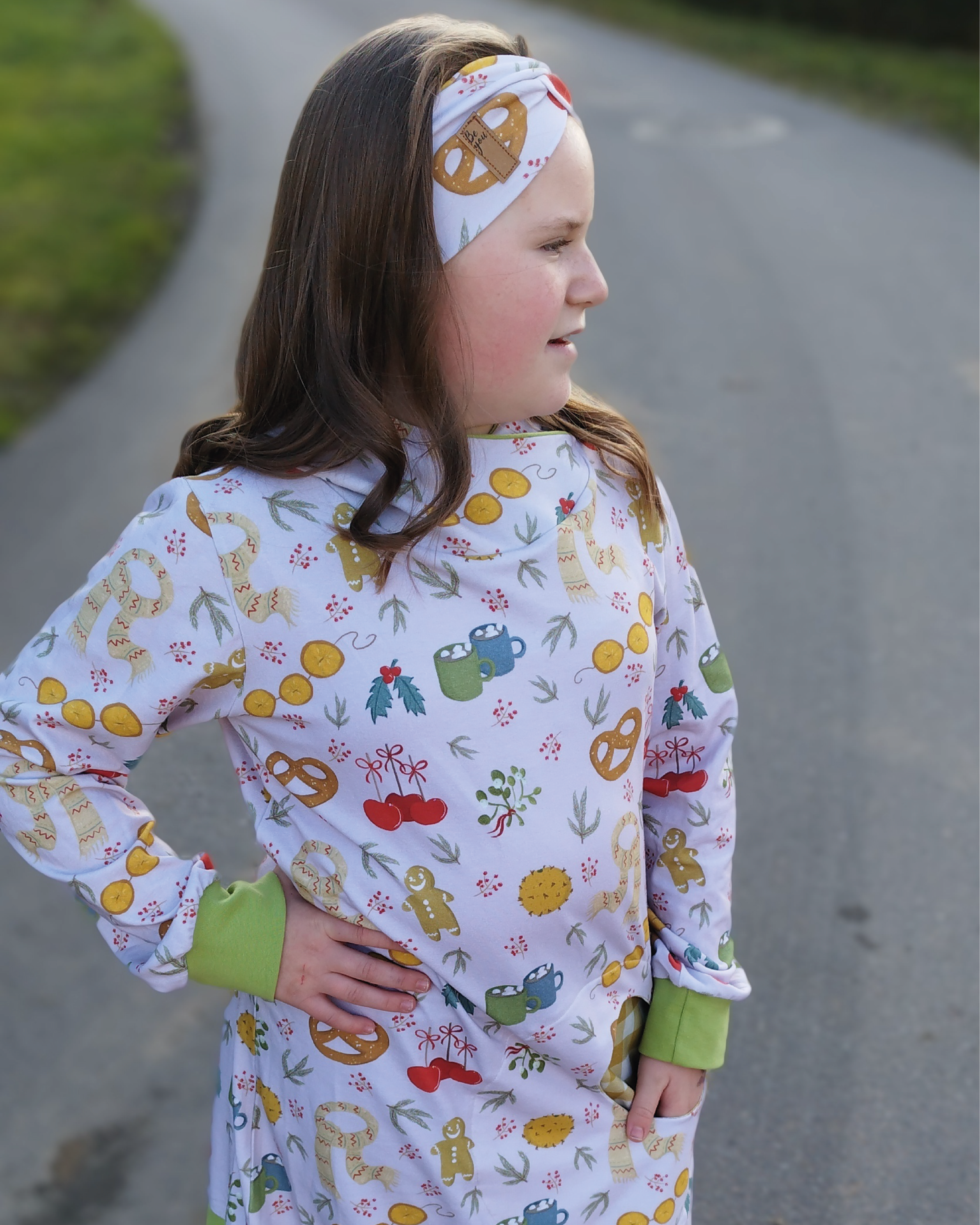 Bio Stoff - Adventfreude weiß groß von Benito Und Maus Illustrations in creme