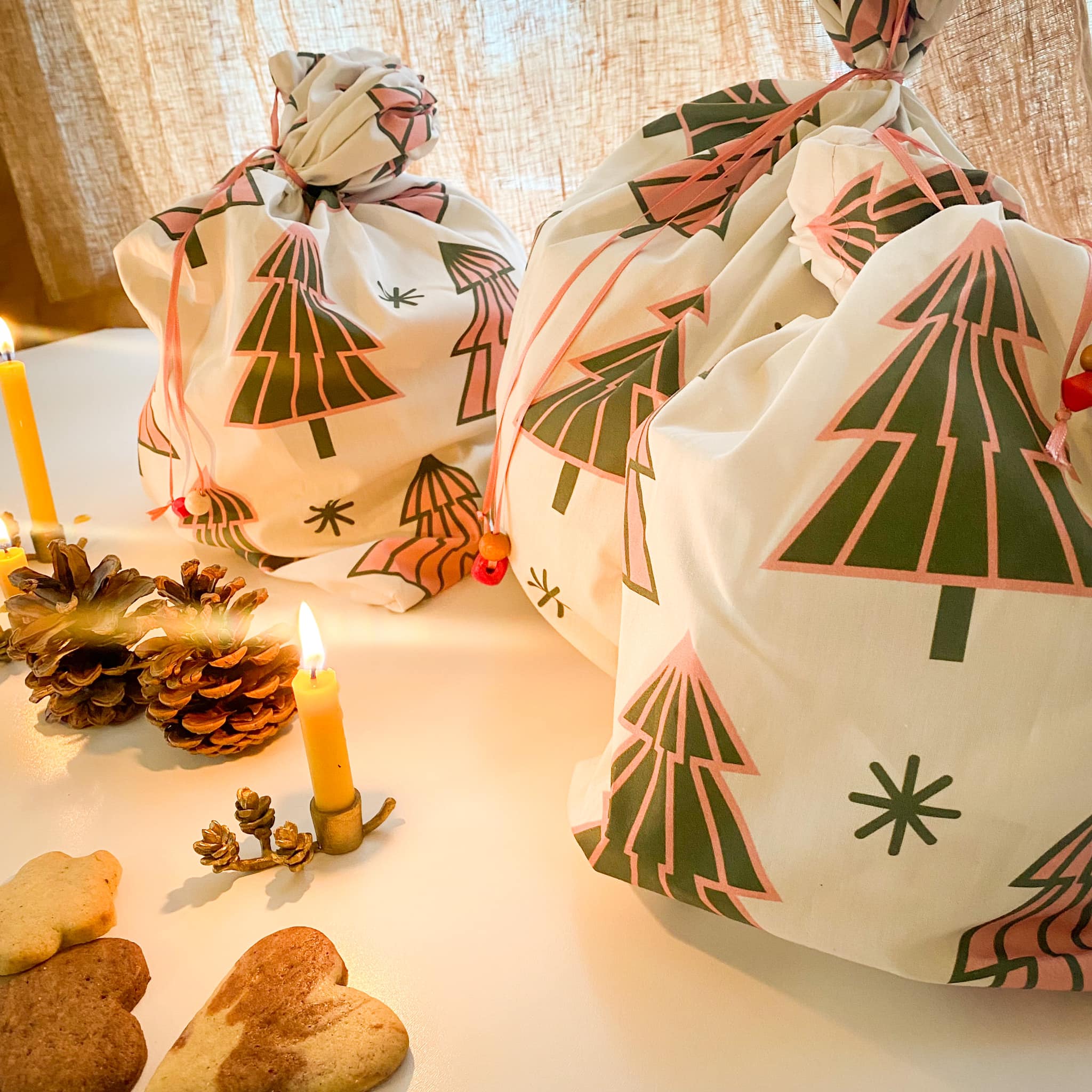 Weihnachtsbäume cremefarben Weihnachtsbäume cremefarben