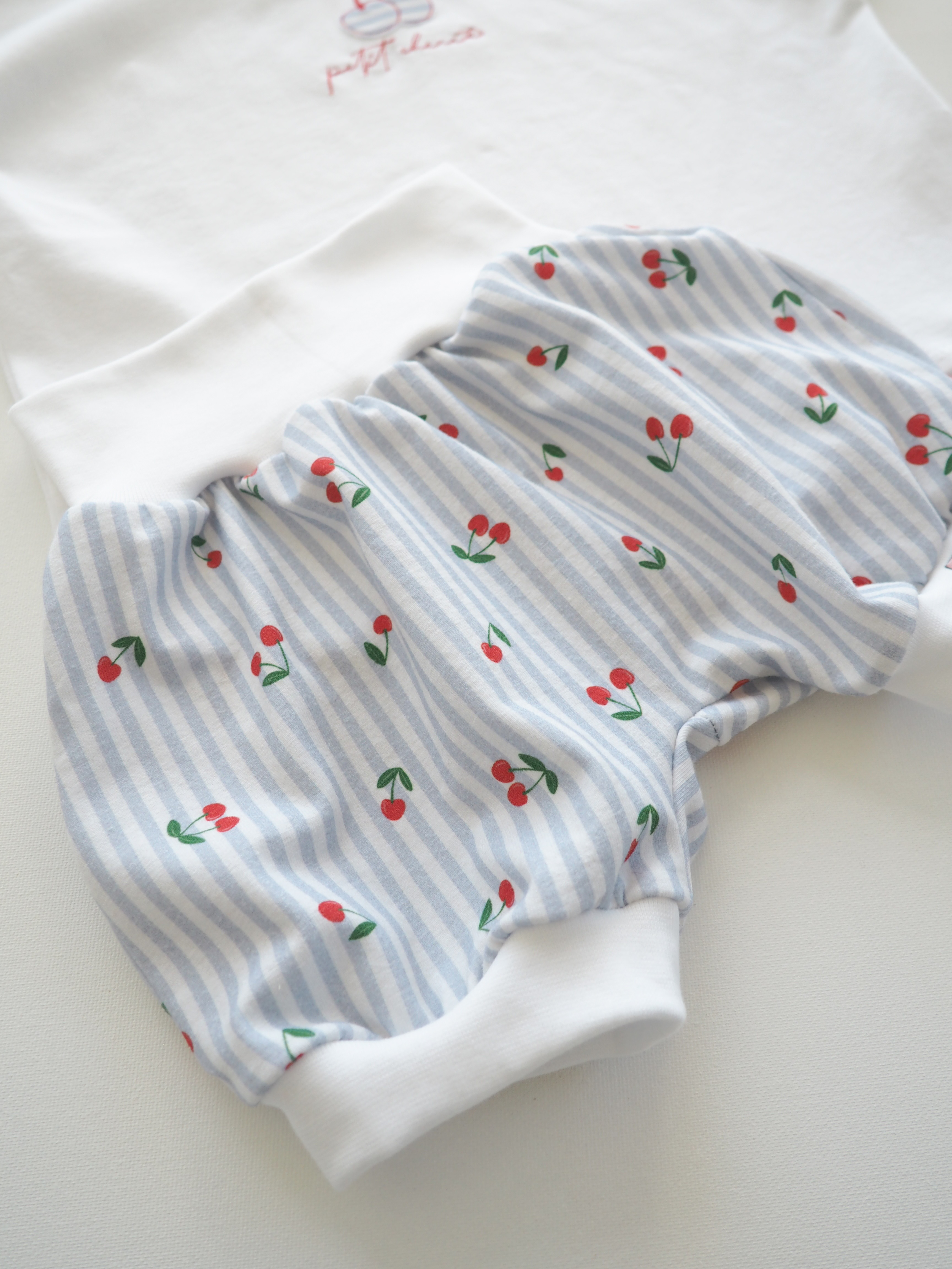 Organic fabric - Cherry Bloom Kleine Kirschen Streifen hellblau