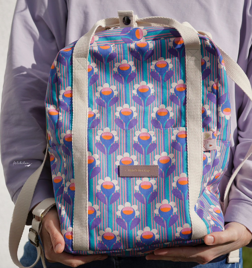 Bio Summersweat Stoff  -  Blüüt  - Fummelhummel, Frühling, Floral & Blumen, blau, bunt, Breite 150 cm