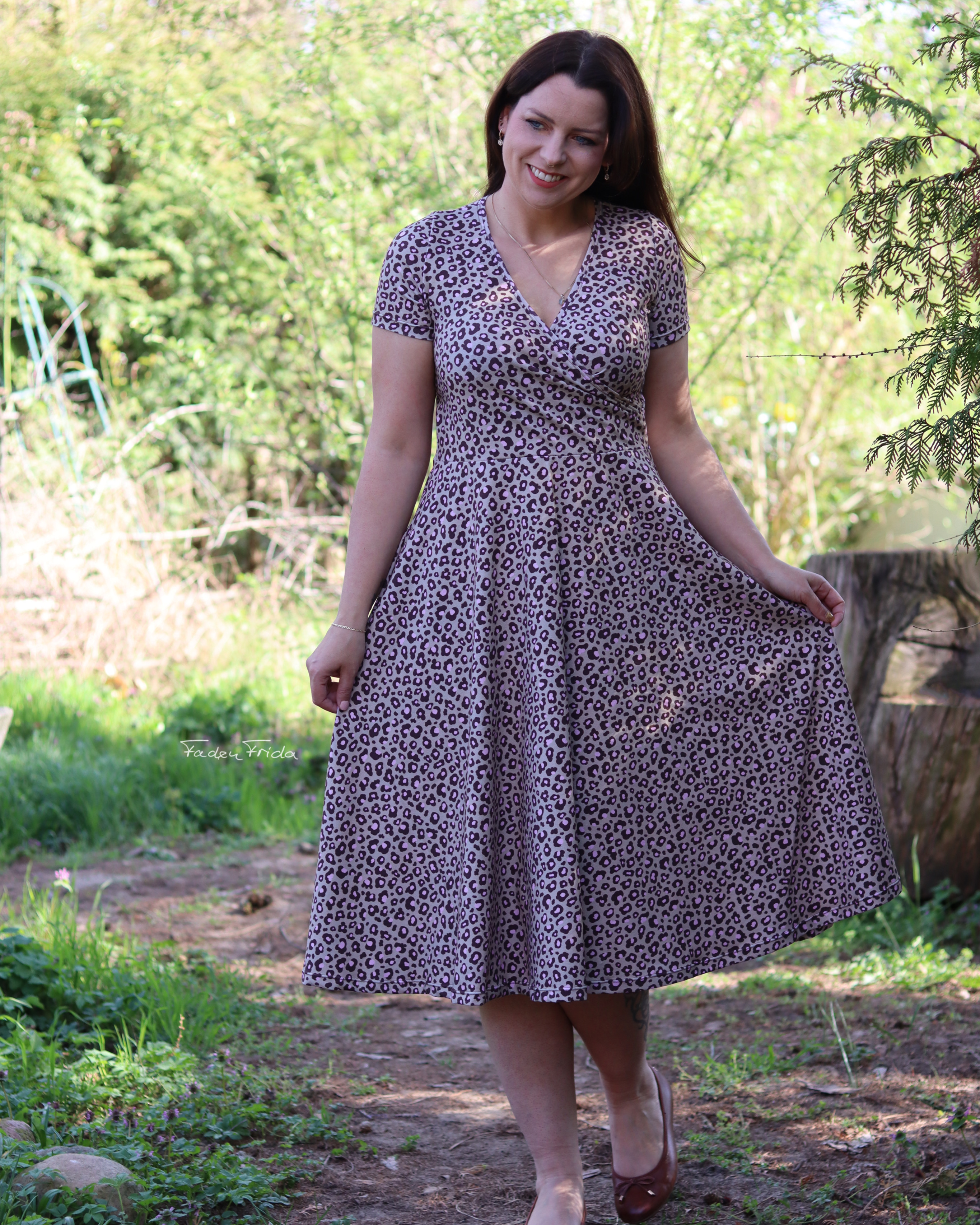 Bio Summersweat Stoff - Dreamy Leo eige - AlexandraWeise, beige, Tierfellmuster Breite 150 cm Bio Summersweat Stoff - Dreamy Leo eige - AlexandraWeise, beige, Tierfellmuster Breite 150 cm