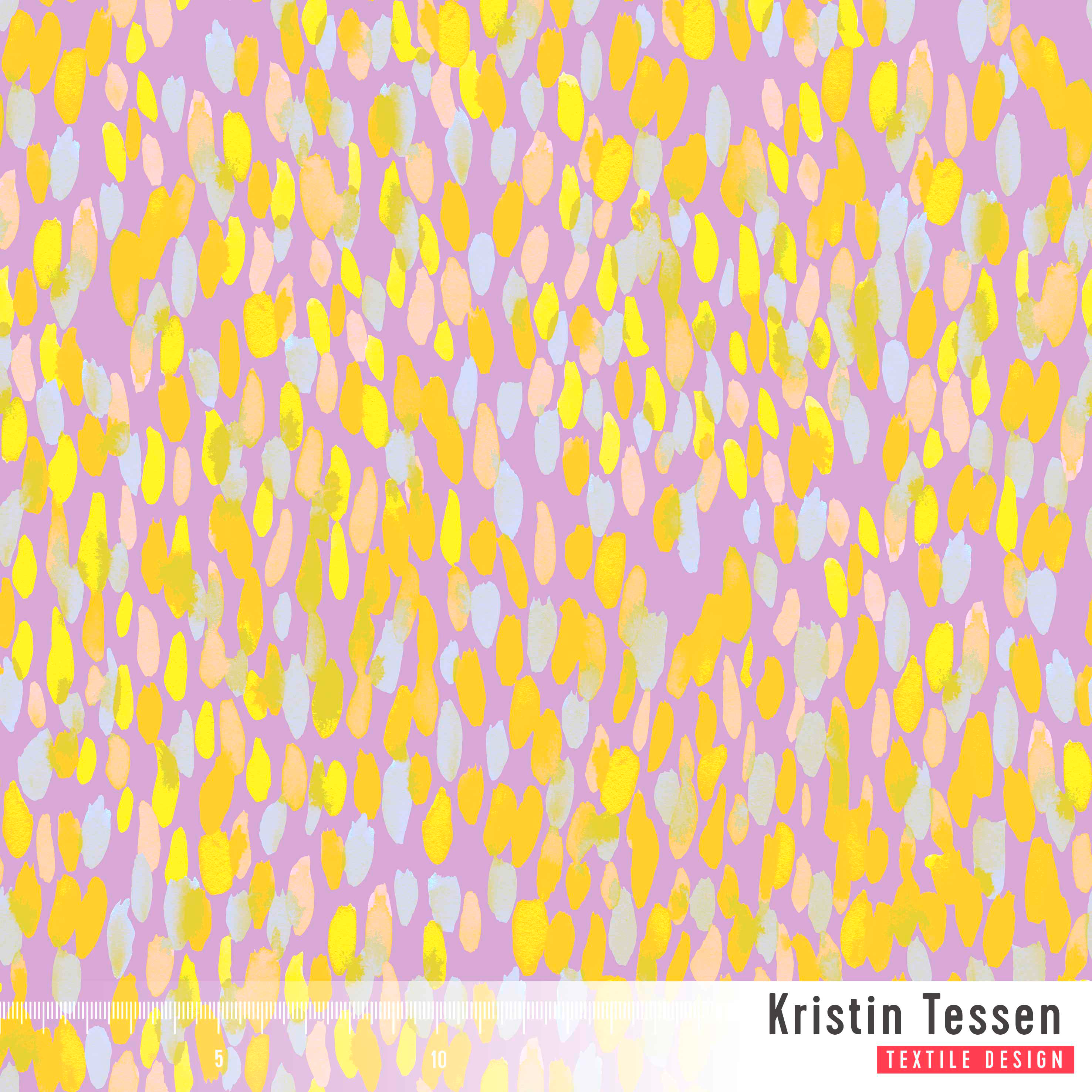Bio Stoff - Abstract Animal Dots Gelb Violett von Kristin Tessen in gelb