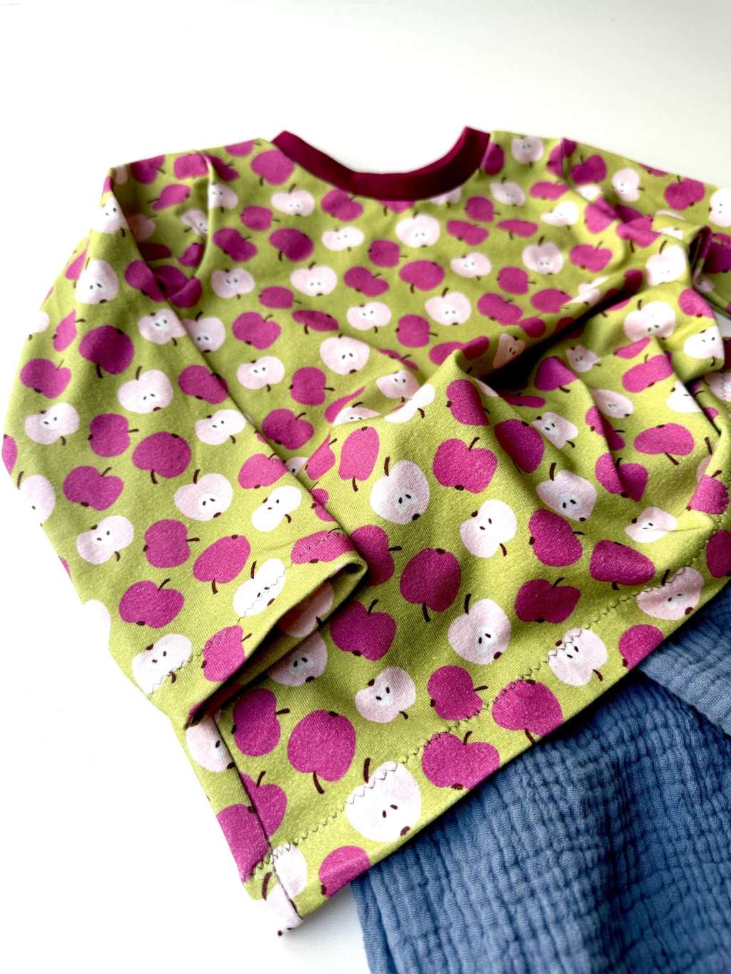 Organic Fabric - Apple Pattern Pink by Andrea Liesert in pink