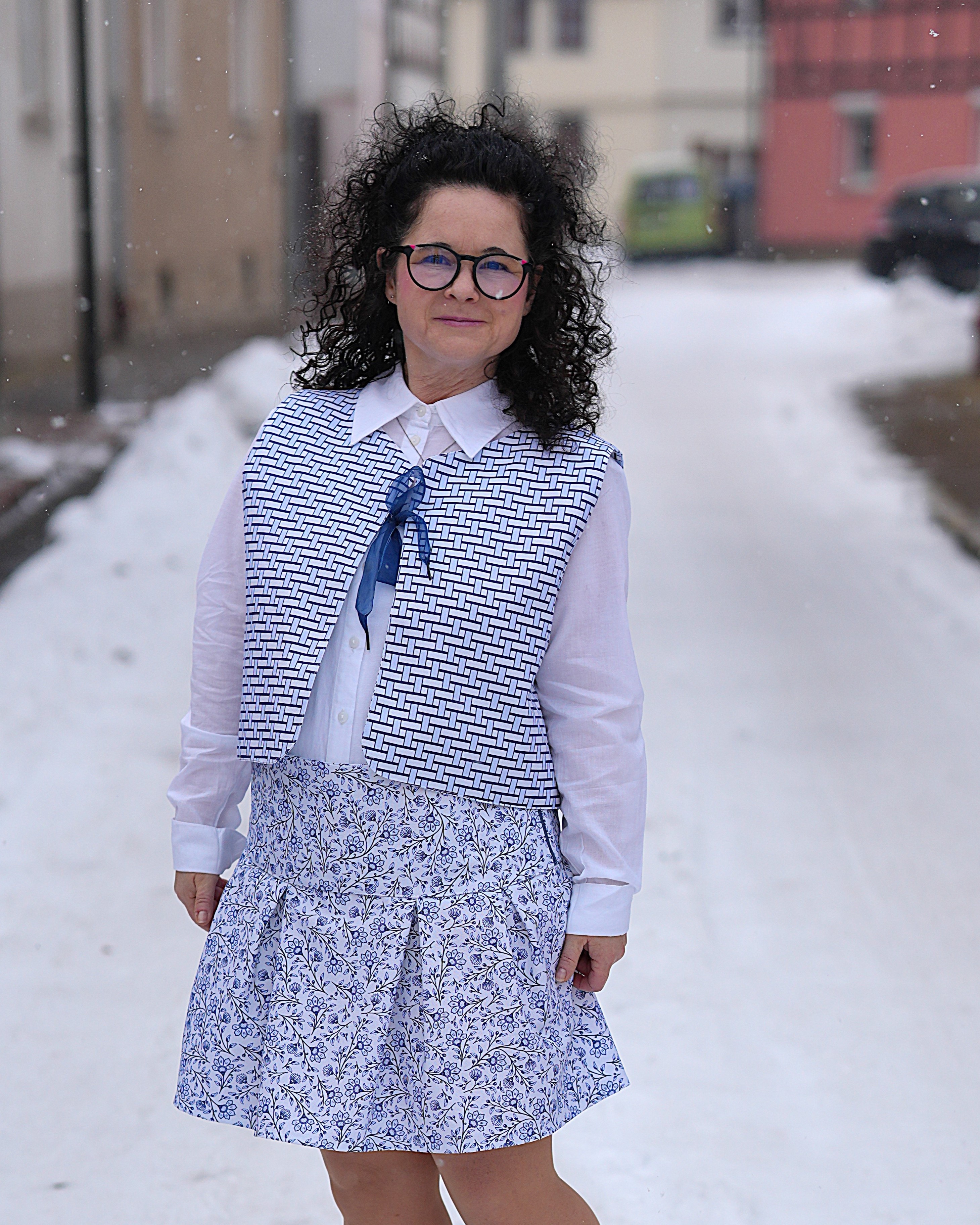 Organic Fabric  - Paisley Garden Woven Block blue