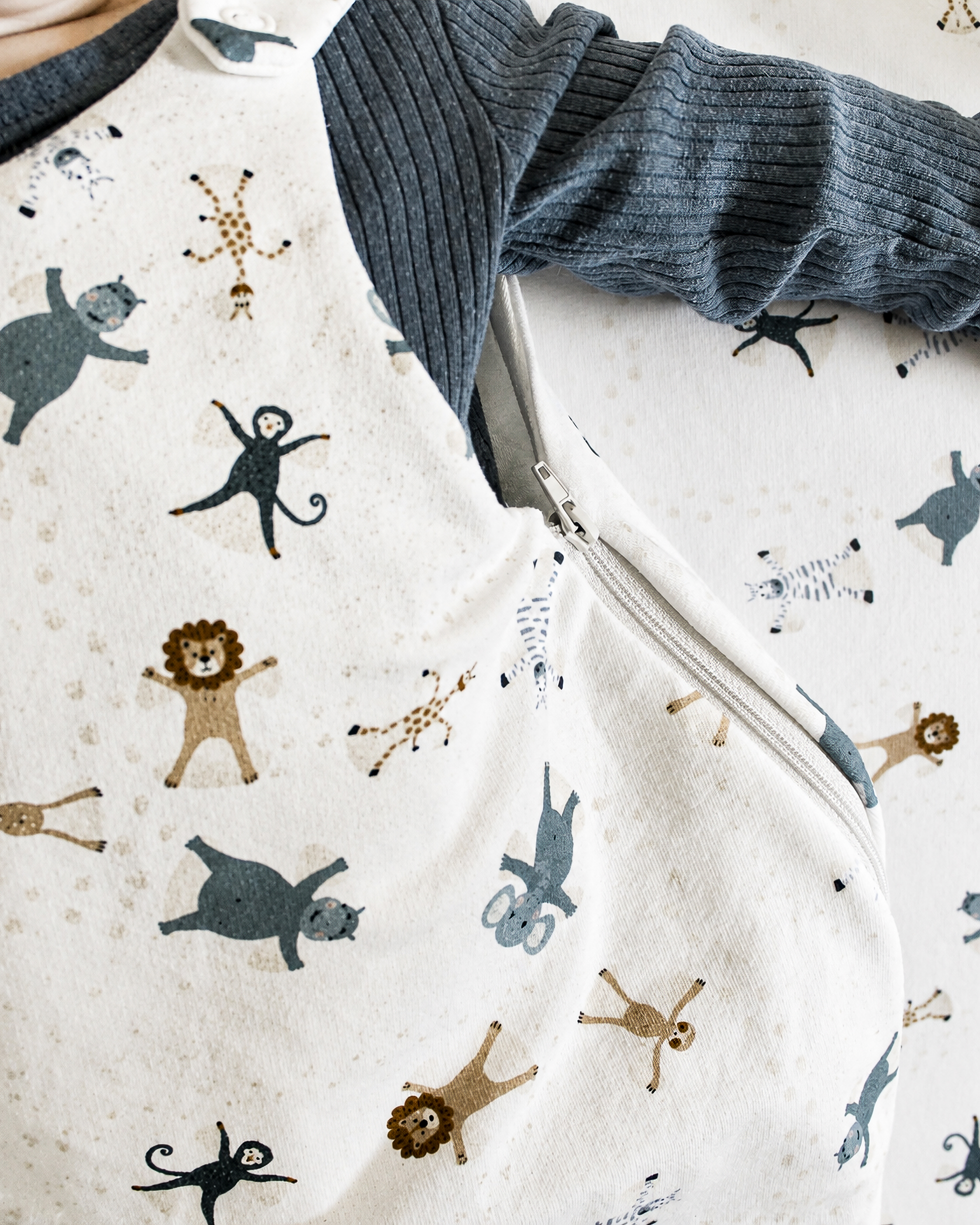 Organic fabric - Safari Luxe Sandengel Tiere
