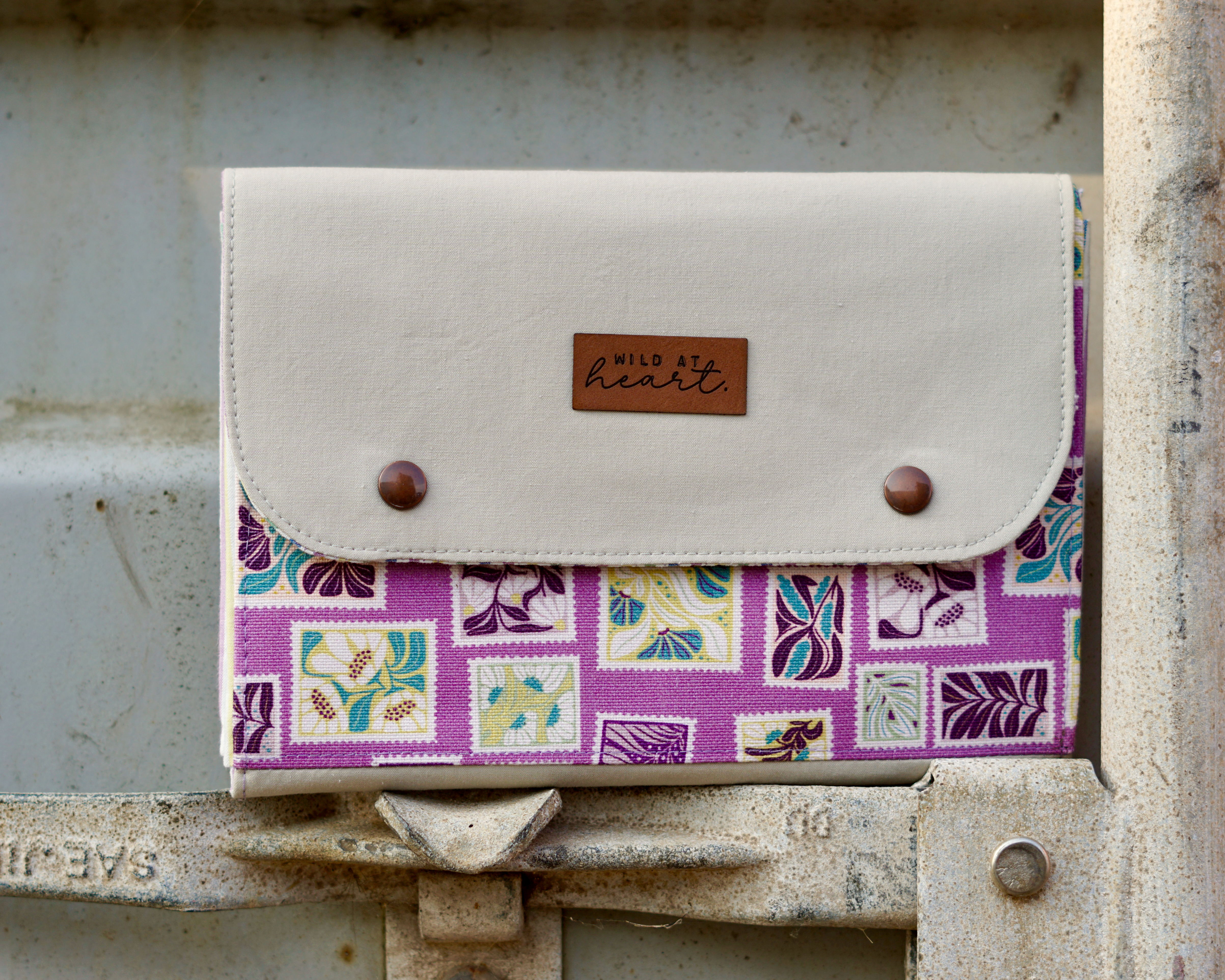 Bio Stoff  - Sonnenwende Briefmarken lila