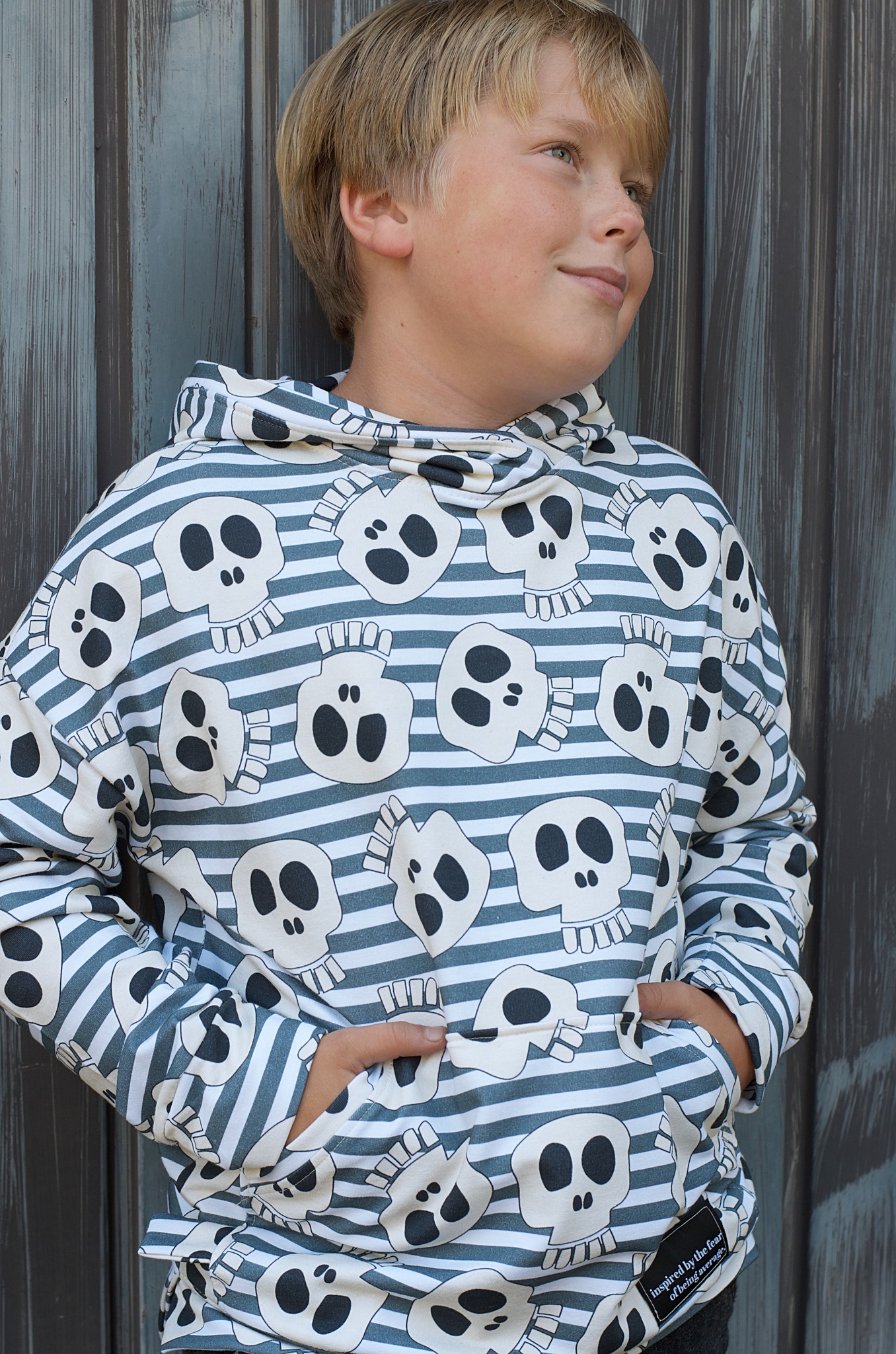 Bio Stoff  -  Totenköpfe Gestreift