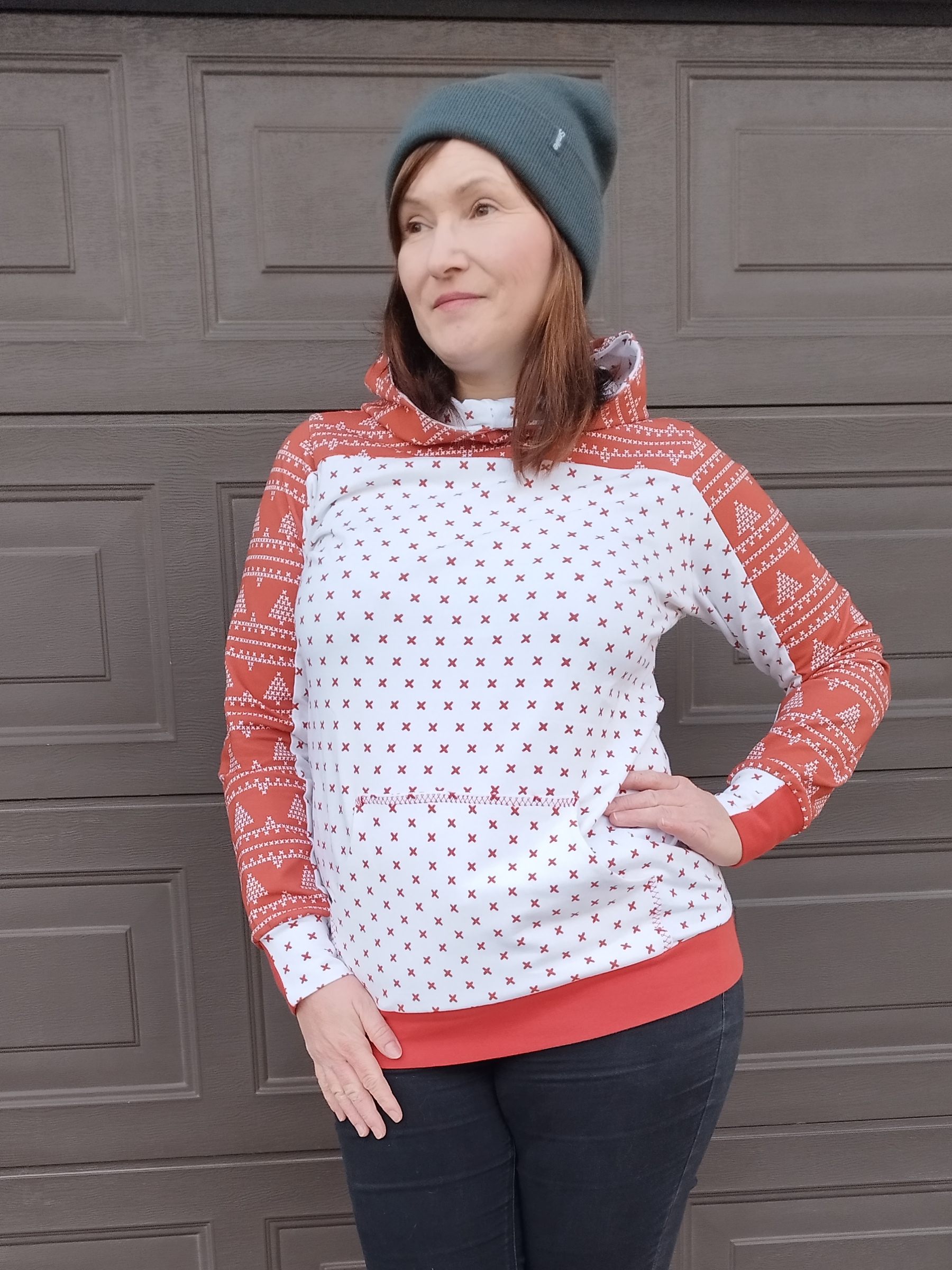 Organic Fabric - Cross-Stitch Snowflake ecru, red