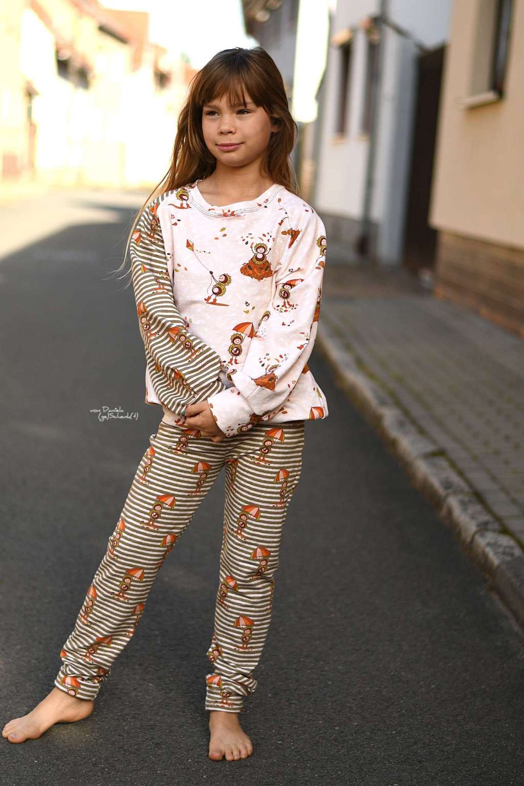 Bio Stoff - Kastanienkinder Streifen Orange von Evi Roider in orange