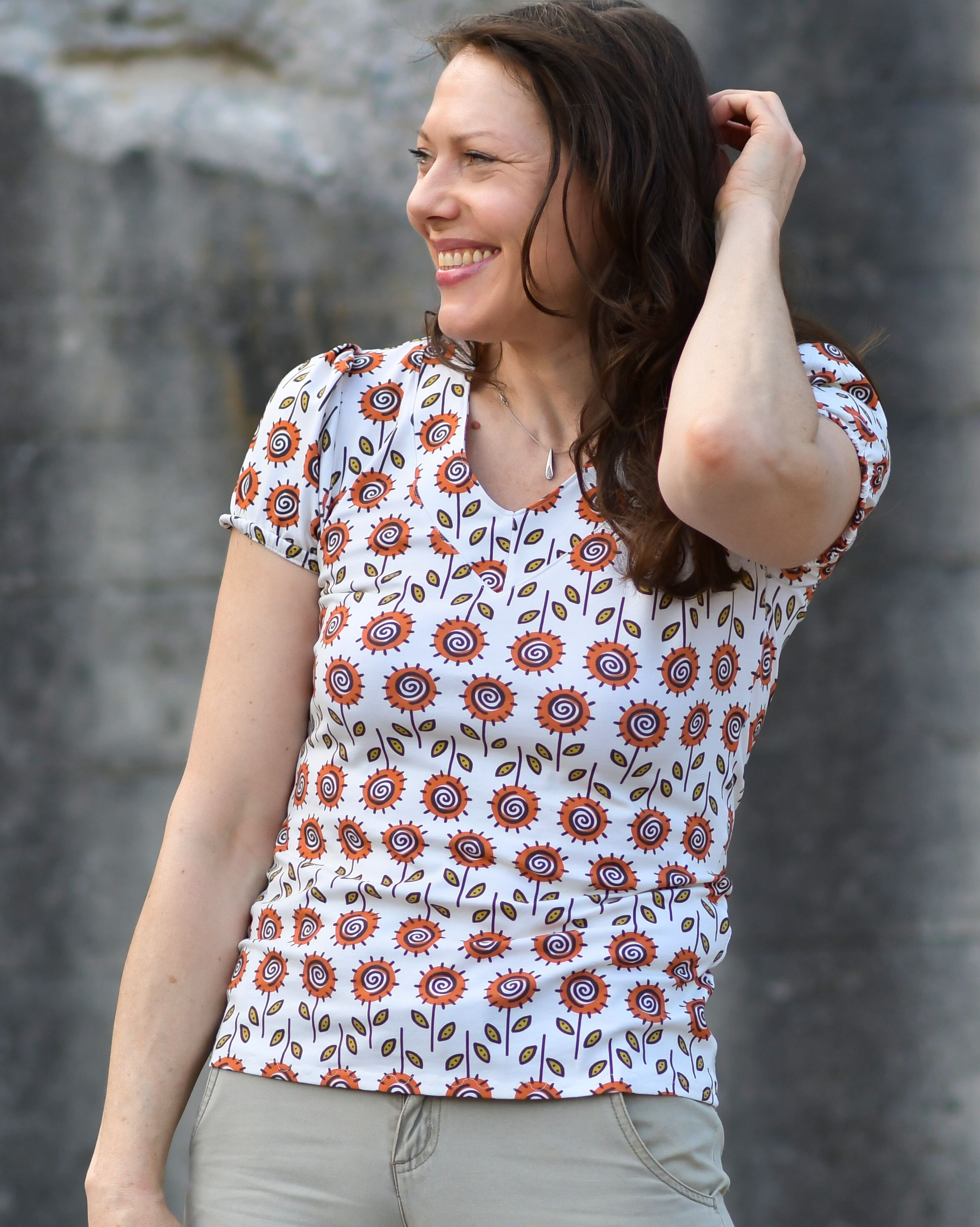 Bio Stoff  -  Retro Sommerblumen beige