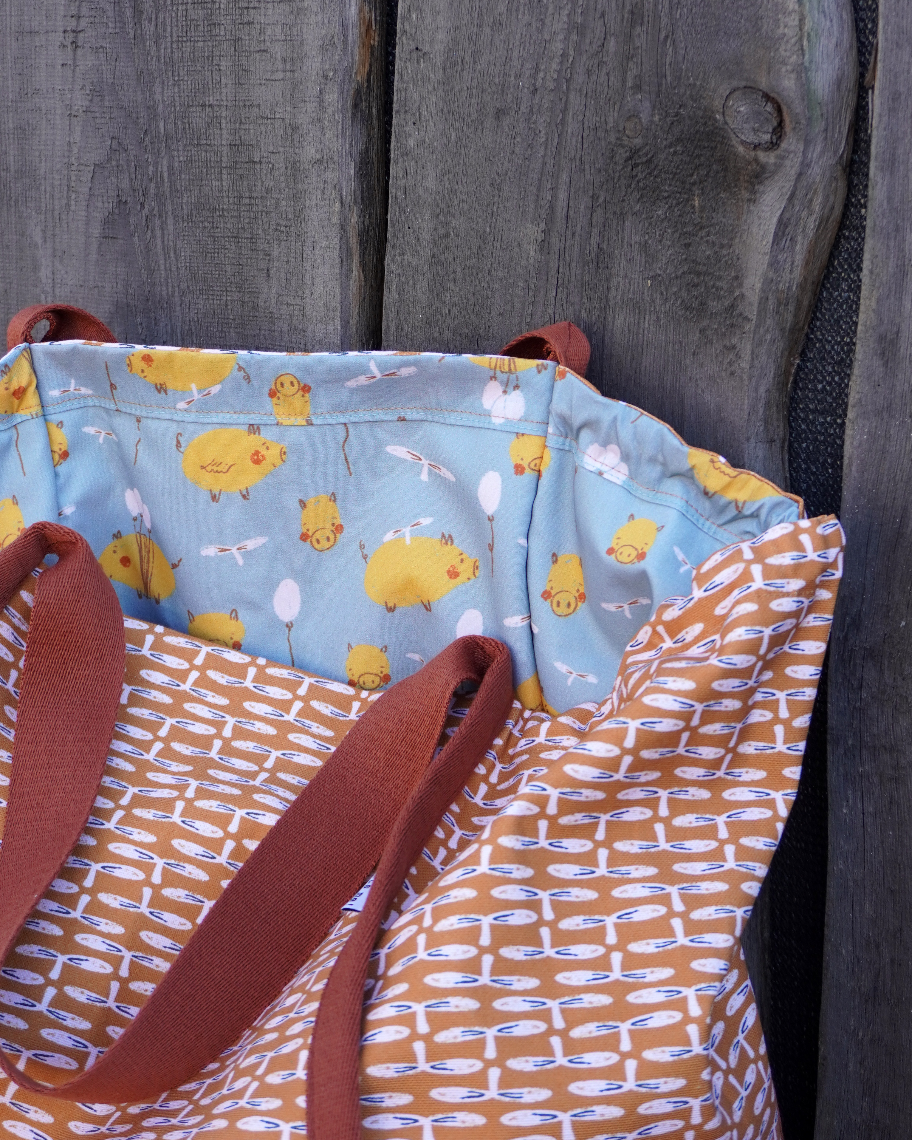 Organic fabric -  Piggy Party Props pink