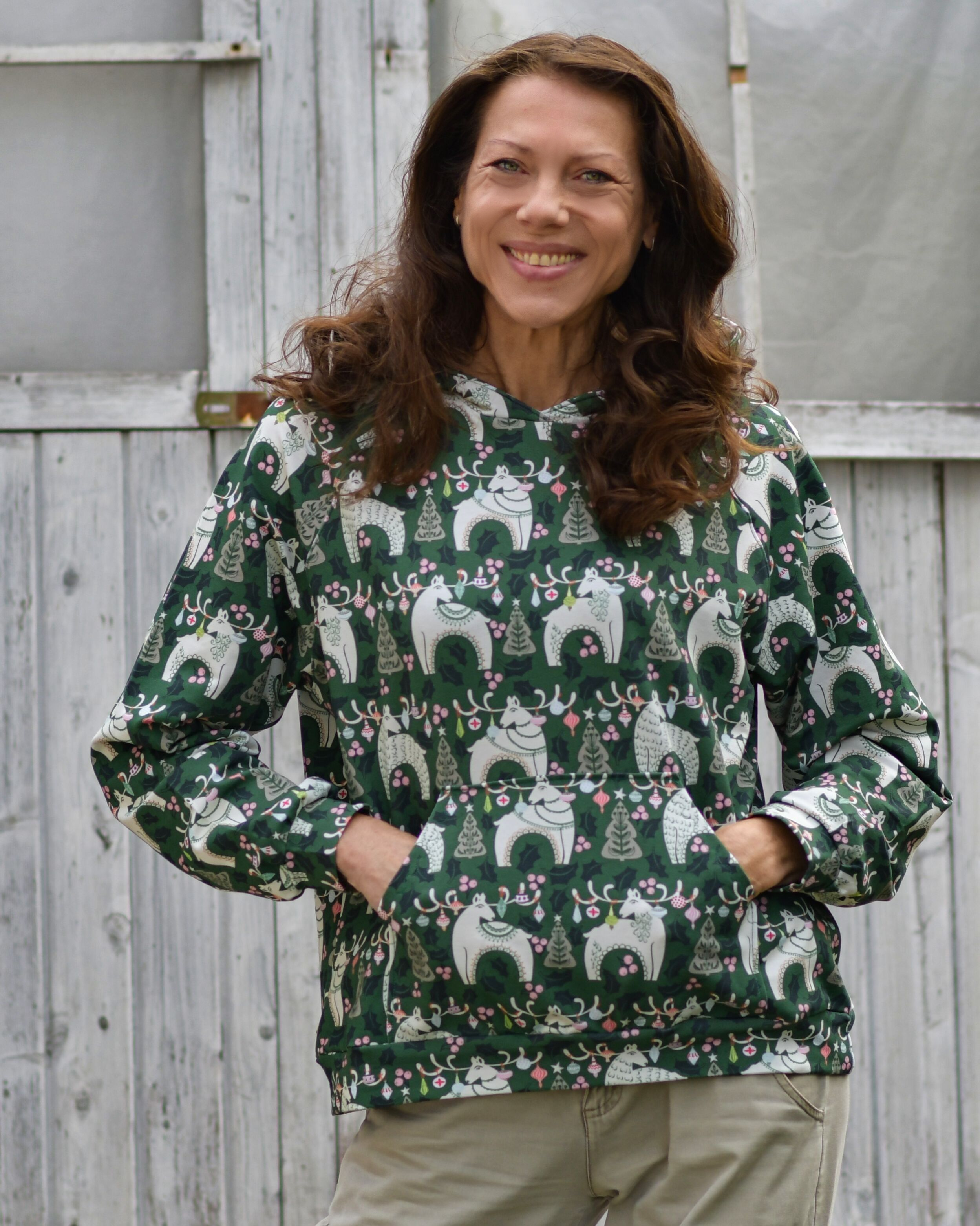 Bio Stoff  - Traditional Christmas Woodland Deer - Annick
