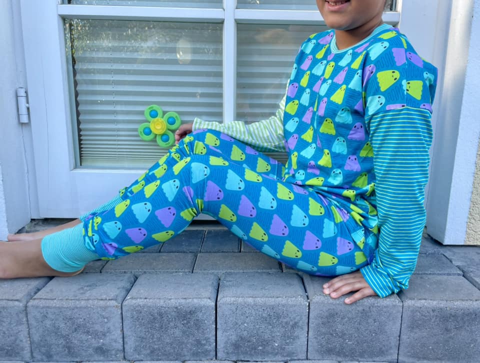 Bio Summersweat Stoff  -  Simpel Geisterwanderung  - Fummelhummel, blau, Halloween, Breite 150 cm