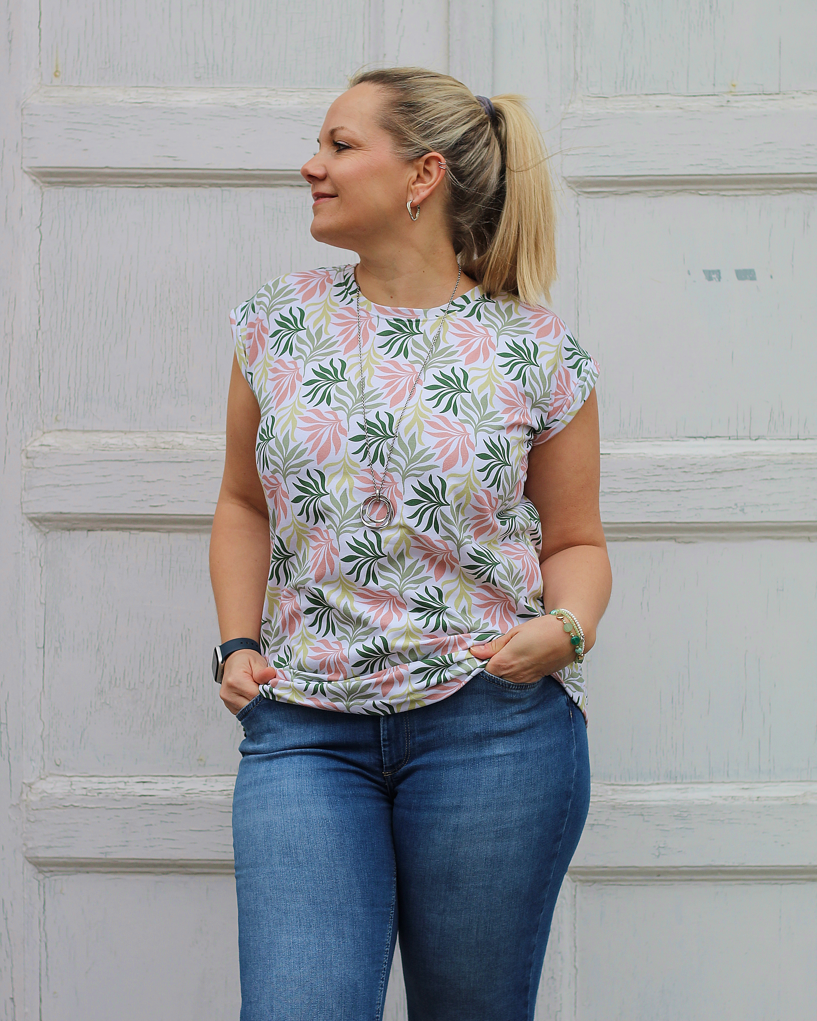 Bio Stoff  - Sanfte Tropenblätter bunt