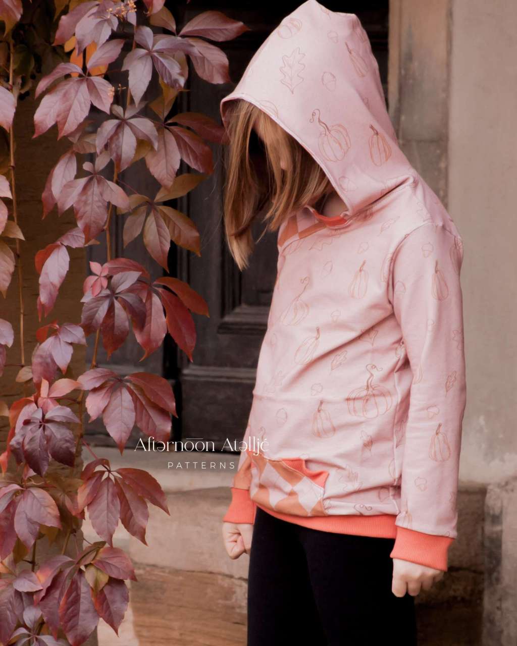 Bio Fabric - Hallow Autumn Squared Taupe by Afternoon Atellje in grey