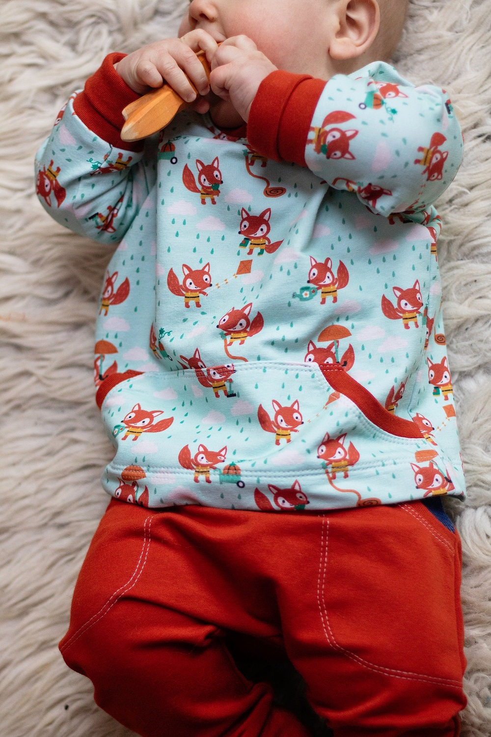 Organic fabric - Fox Rainday