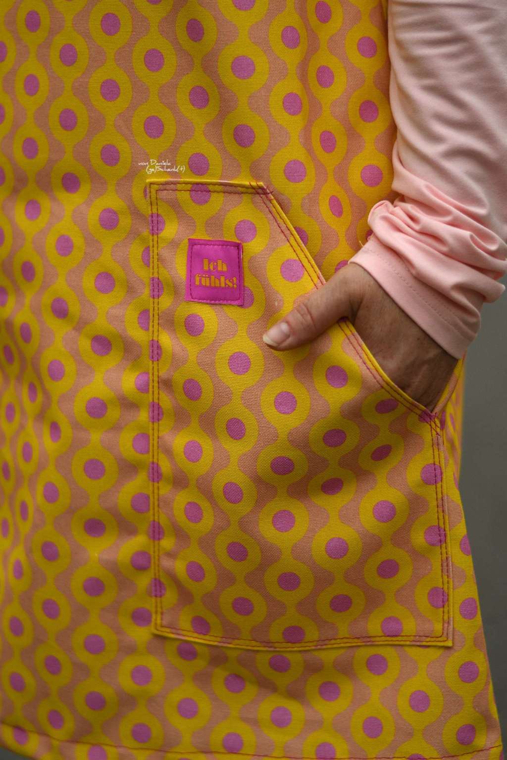 Bio Fabric - Retro Loop Orange by Lisa Sanders in orange