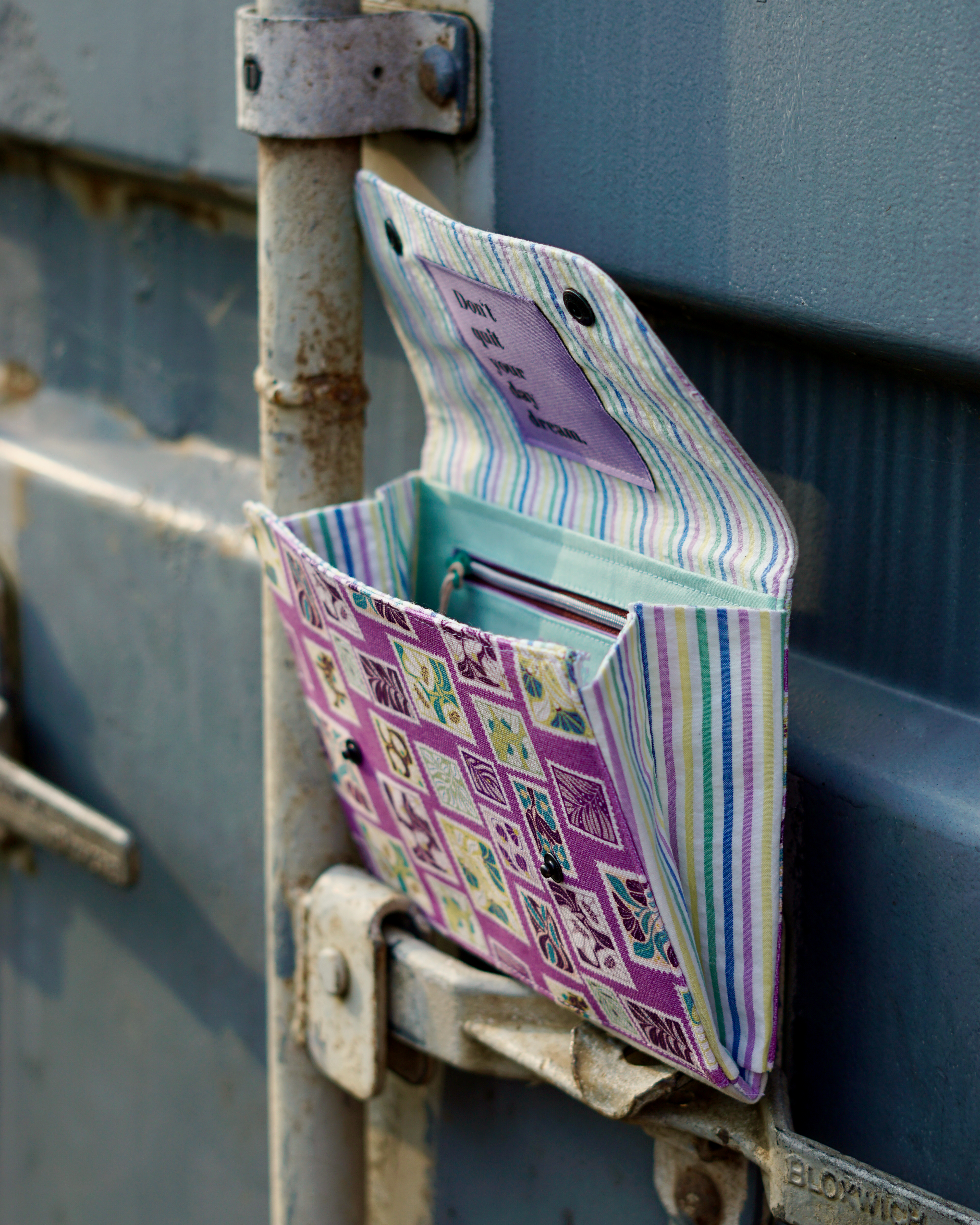 Bio Stoff  - Sonnenwende Briefmarken lila