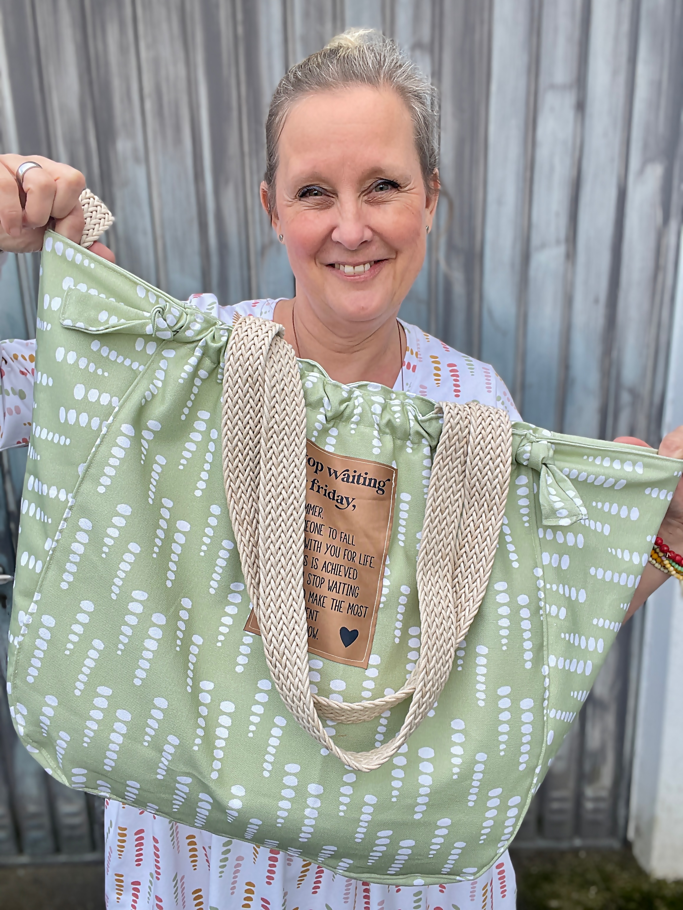 Bio Stoff  - Punkteregen grün