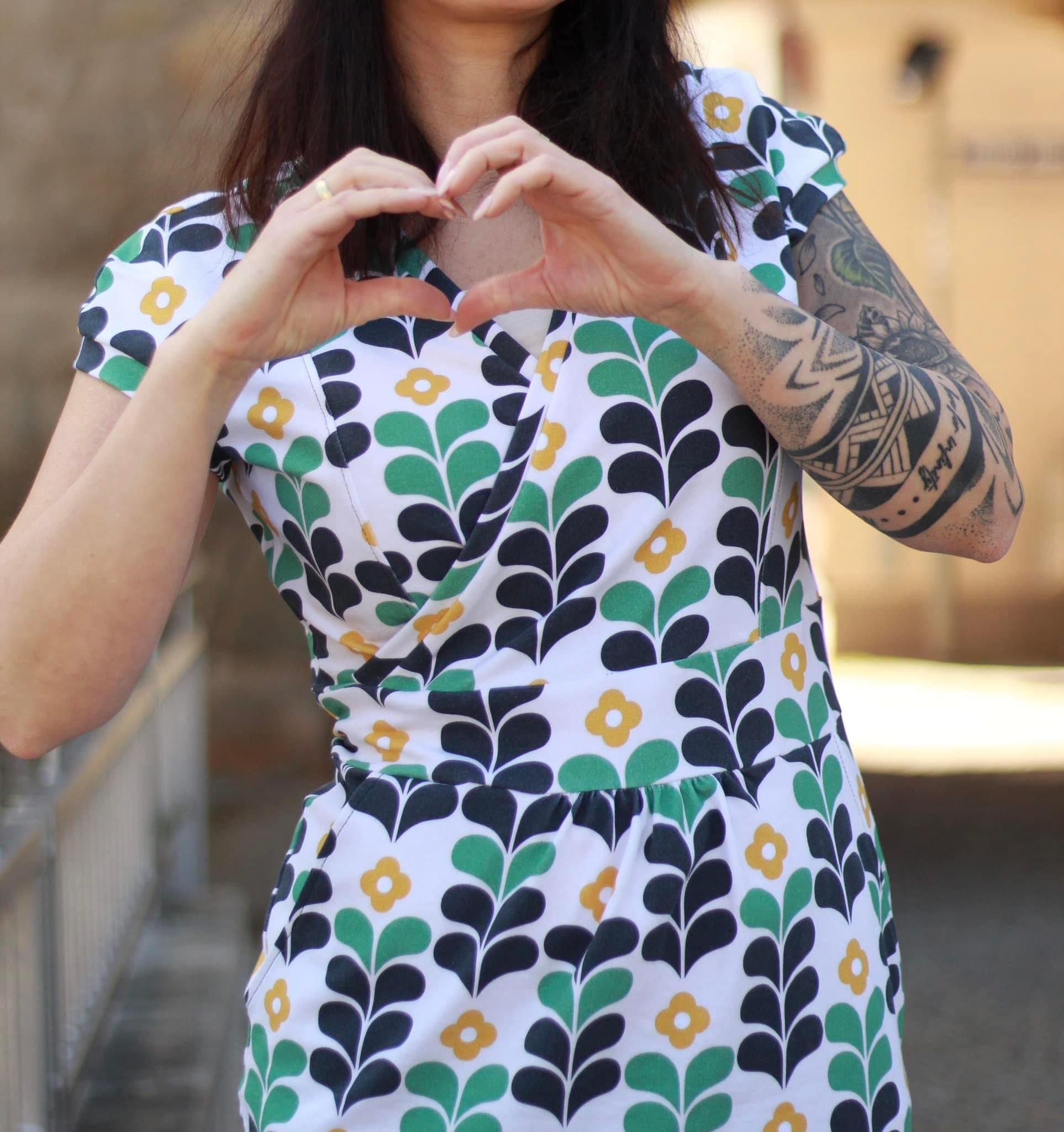 Bio Webware Stoff  -  Geometric Flowers  - Annick, Frühling, Floral & Blumen, creme, 100% Bio-Baumwolle
