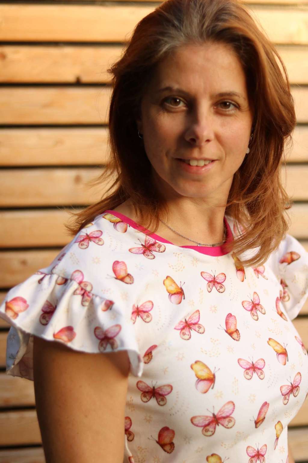 Bio Stoff - Magical Forest Schmetterlinge Beere von Pretty Little Pigs in beere