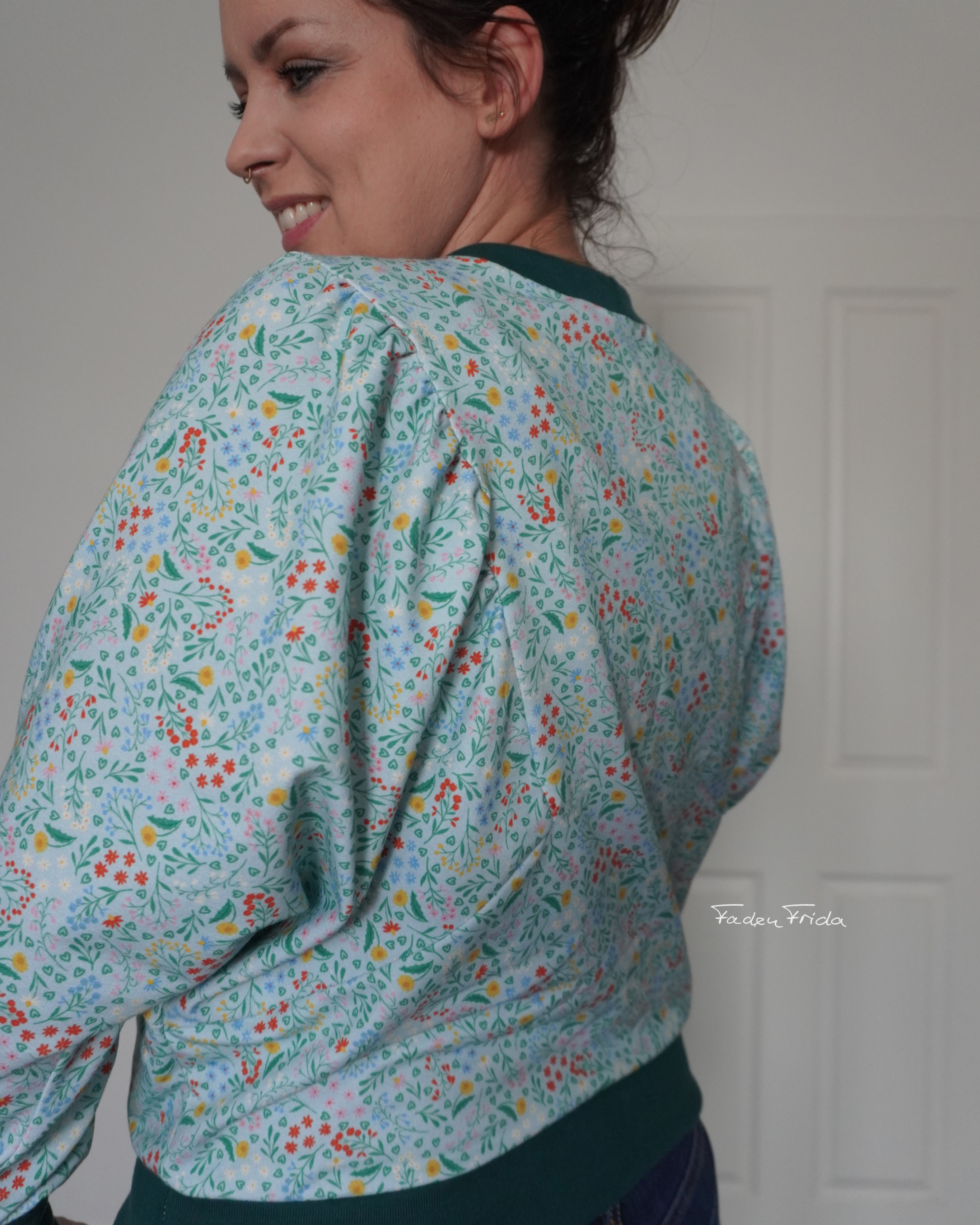 Bio Webware Stoff  - Bluemchen Und Herzchen Hellblau  - Deinki, blau, Blumen, 100% Bio-Baumwolle