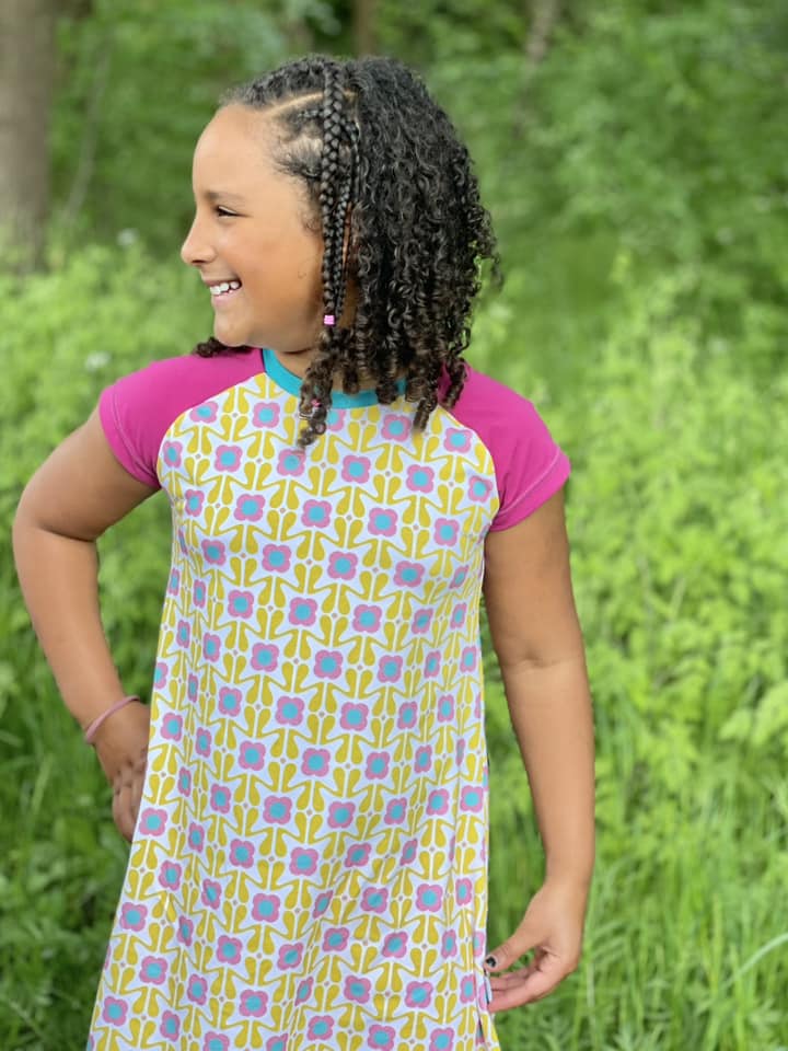 Bio Webware Stoff  -  Lissi  - Fummelhummel, Sommer, Floral & Blumen, lila, 100% Bio-Baumwolle