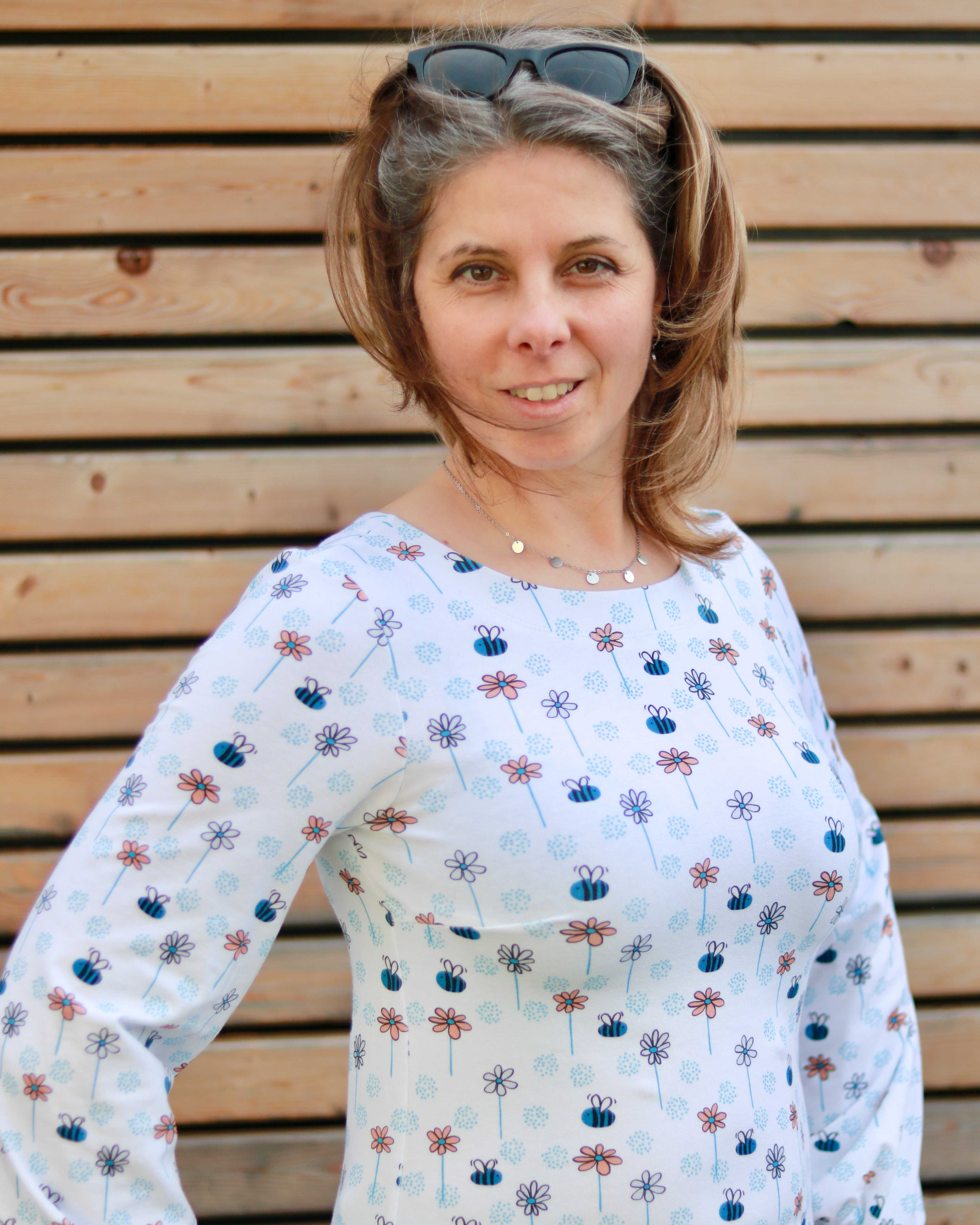 Bio Stoff  - Bienen in Blumen rosa