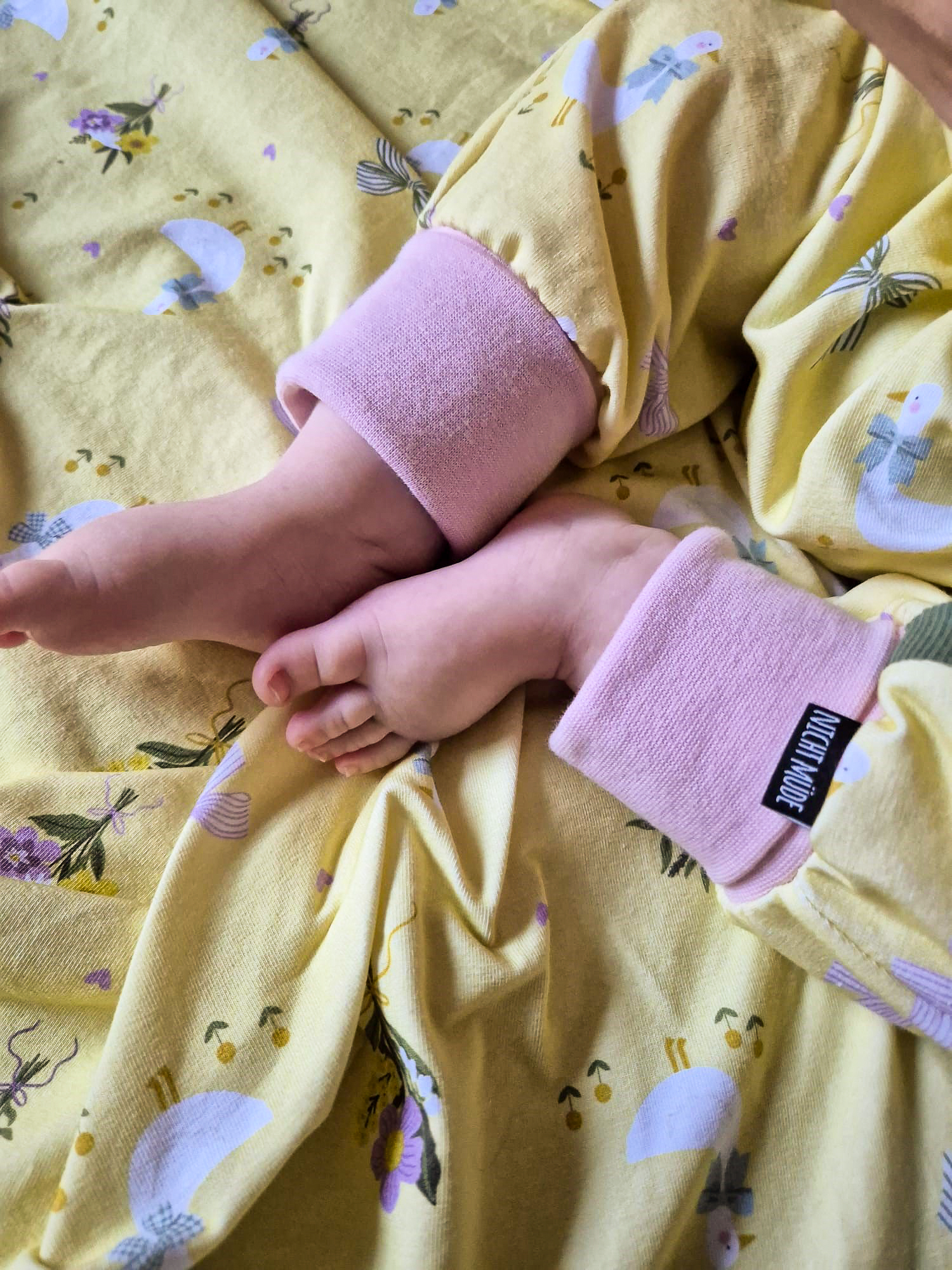 Organic fabric - Gänse und Blümchen yellow