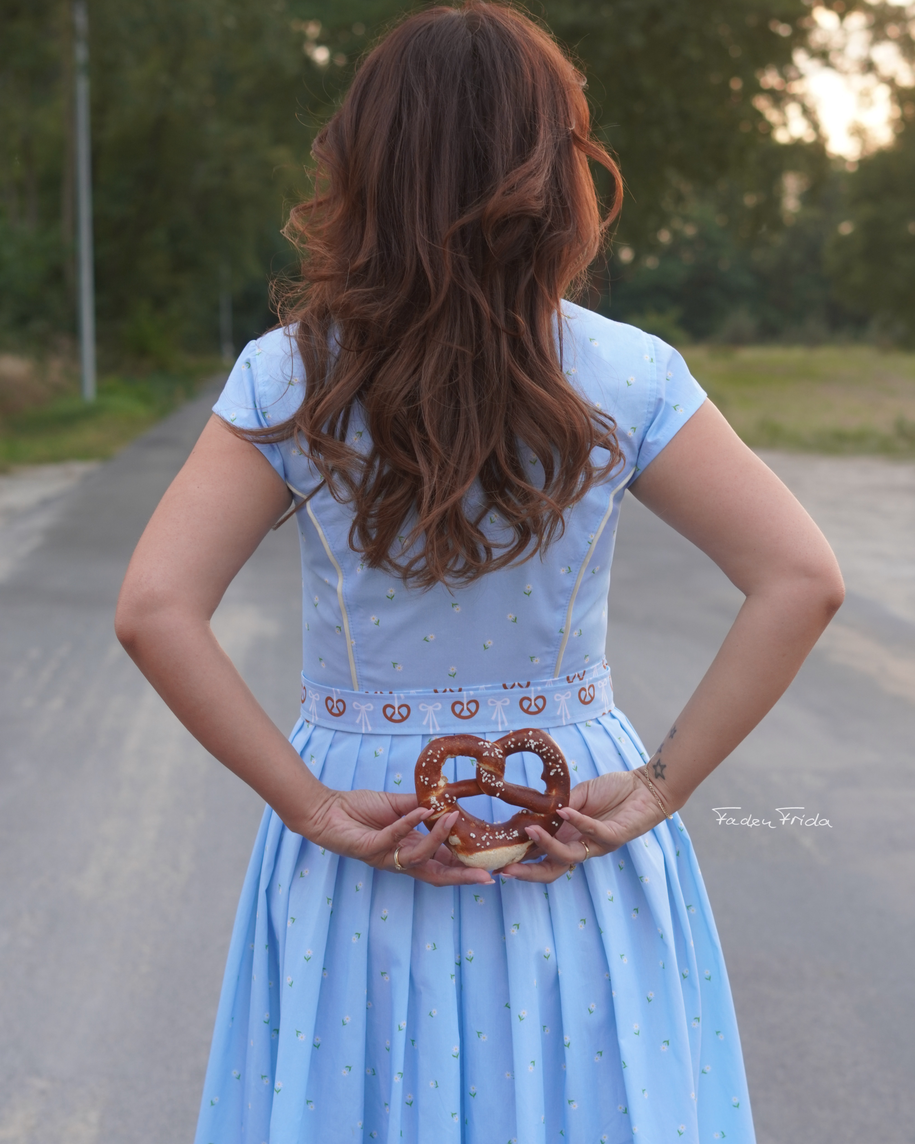 Organic fabric  - Bretze mit Schleifen light blue