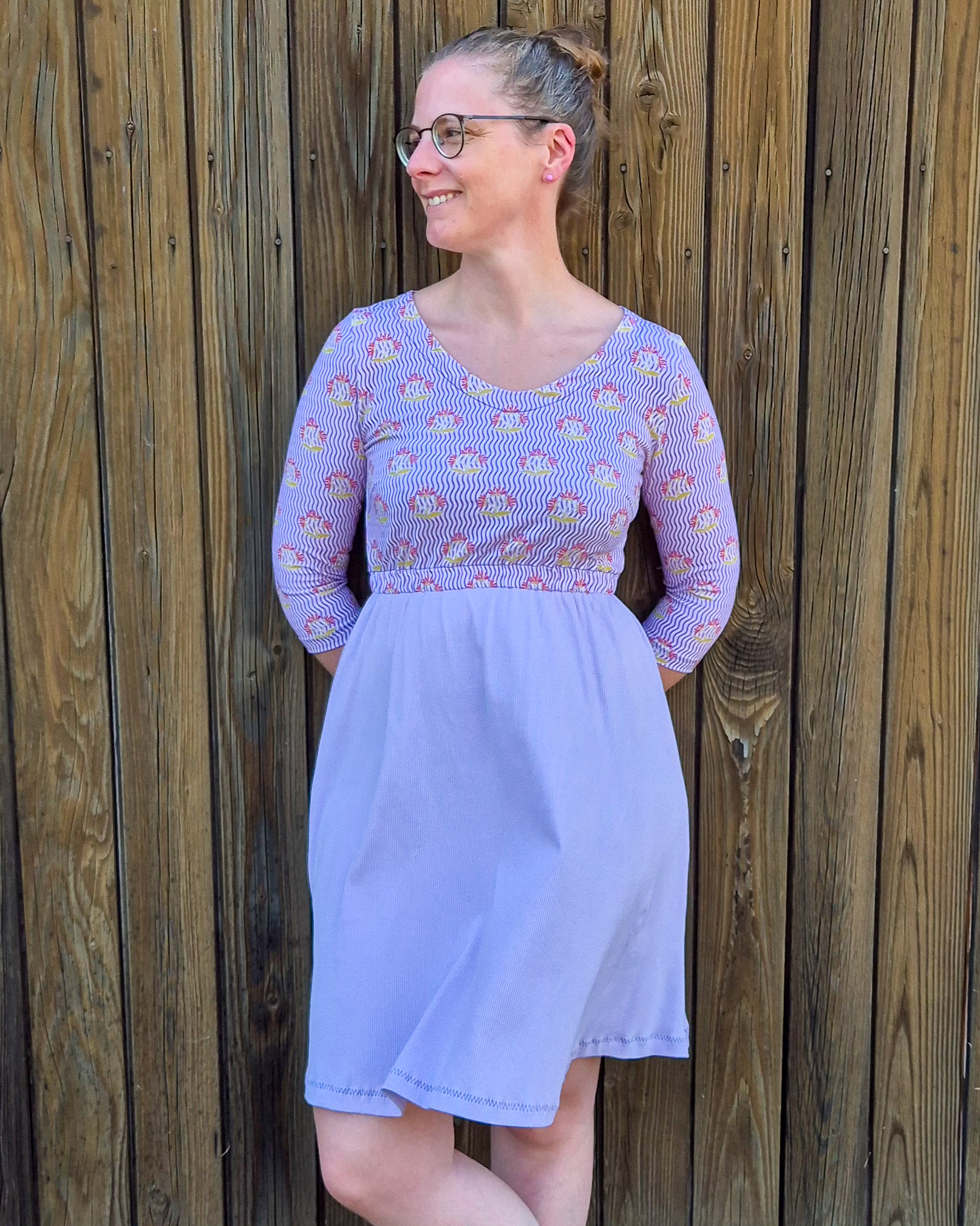 Bio Fabric -Spätsommerblumenmuster lilac