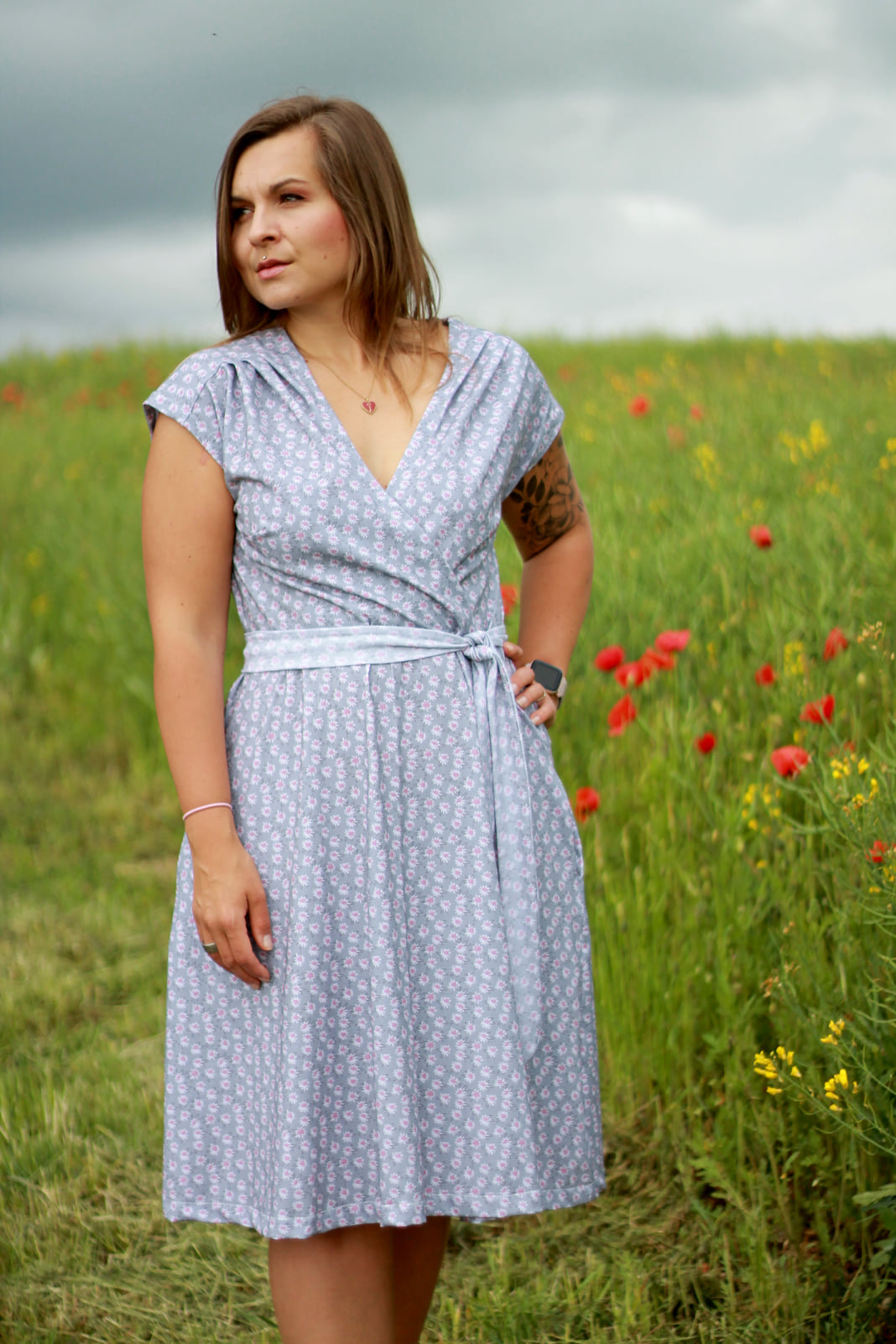 Organic fabric  -  Maries Blumen frost gray