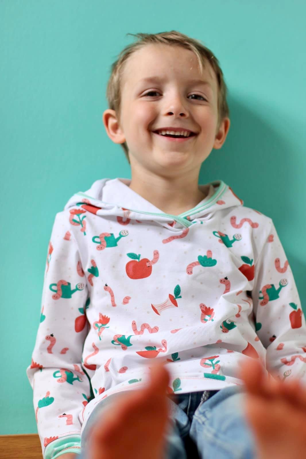 Organic fabric - Friendly Worms