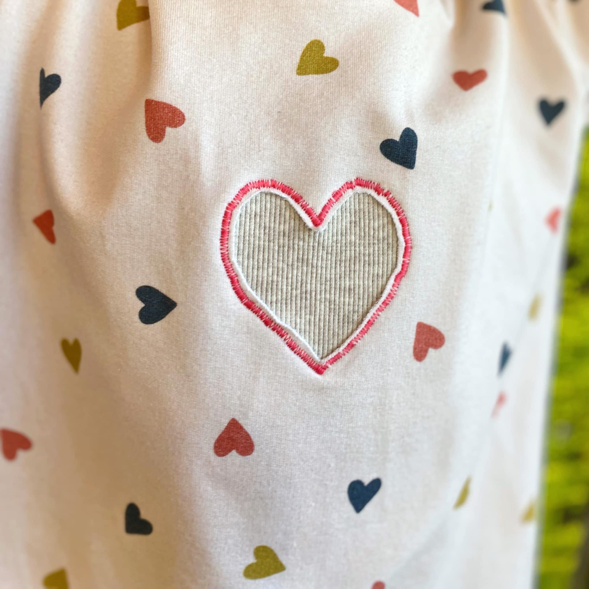 Bio Webware Stoff  -  Hello Darling Herzen Klein Bunt  - DewiStudio, creme, Herzen, bunt, 100% Bio-Baumwolle