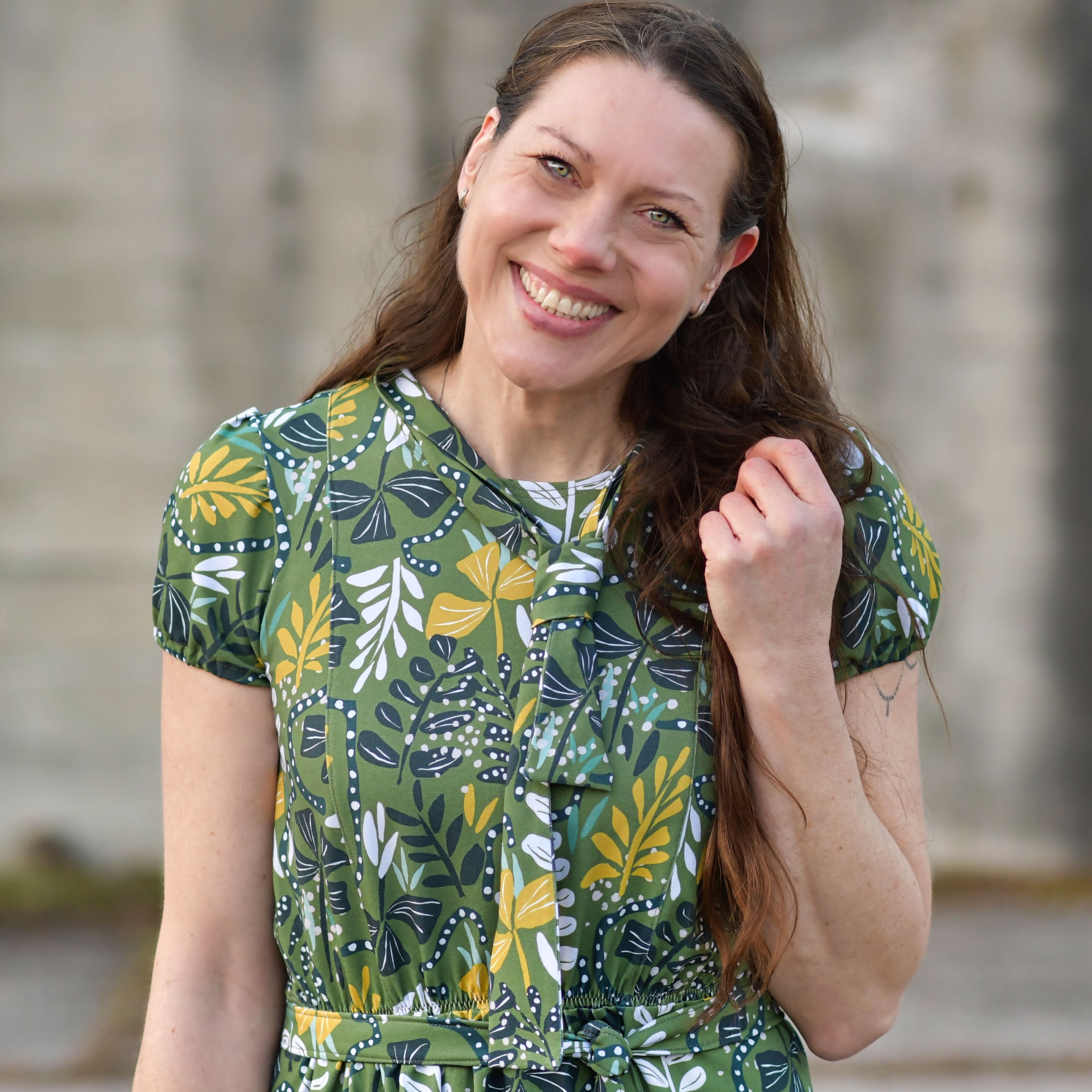 Bio Webware Stoff - Bold and Cozy Foliage Green - Annick, grün, Floral & Blumen, 100% Bio-Baumwolle Bio Webware Stoff - Bold and Cozy Foliage Green - Annick, grün, Floral & Blumen, 100% Bio-Baumwolle
