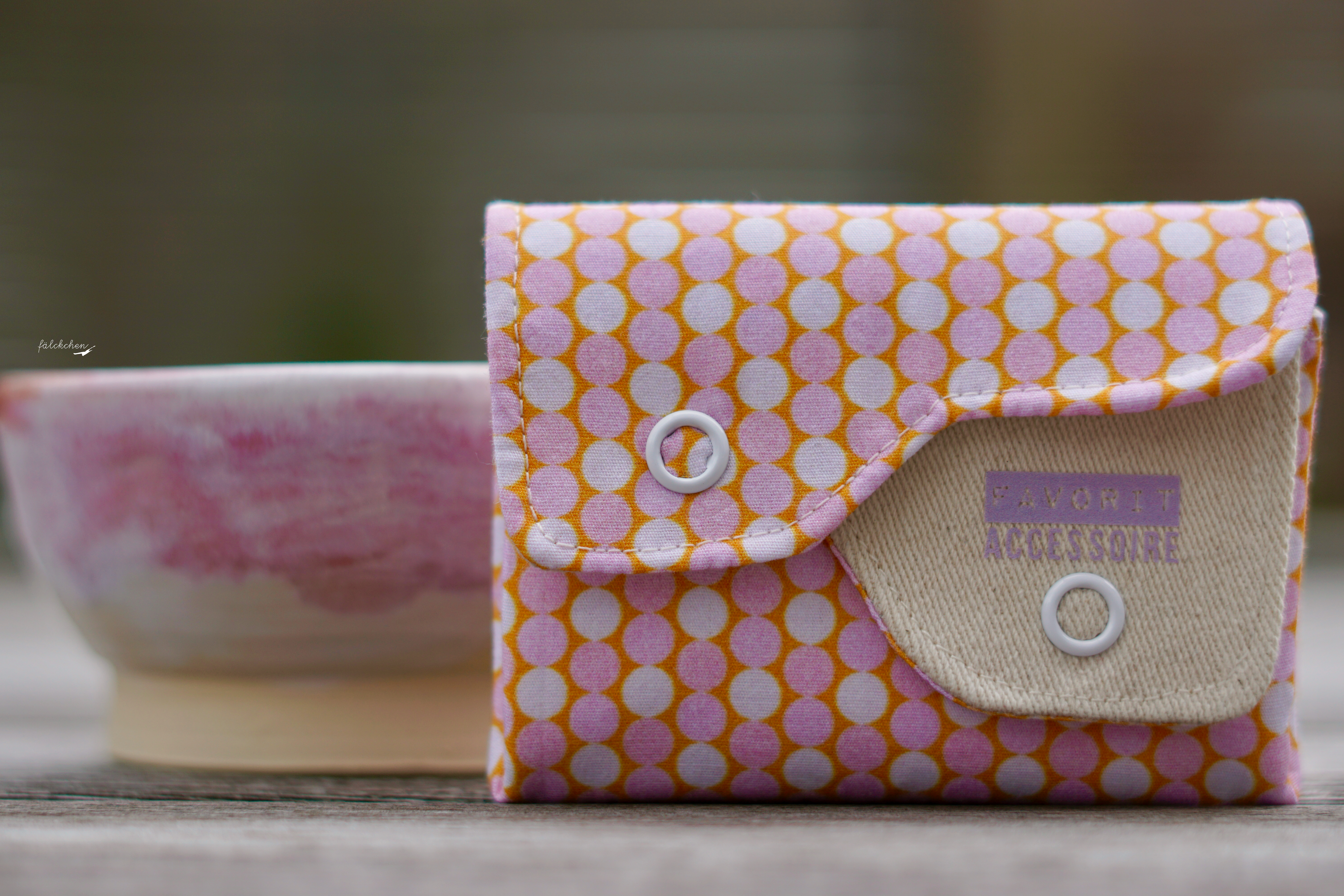 Organic fabric - Lilla Bollar orange, dots