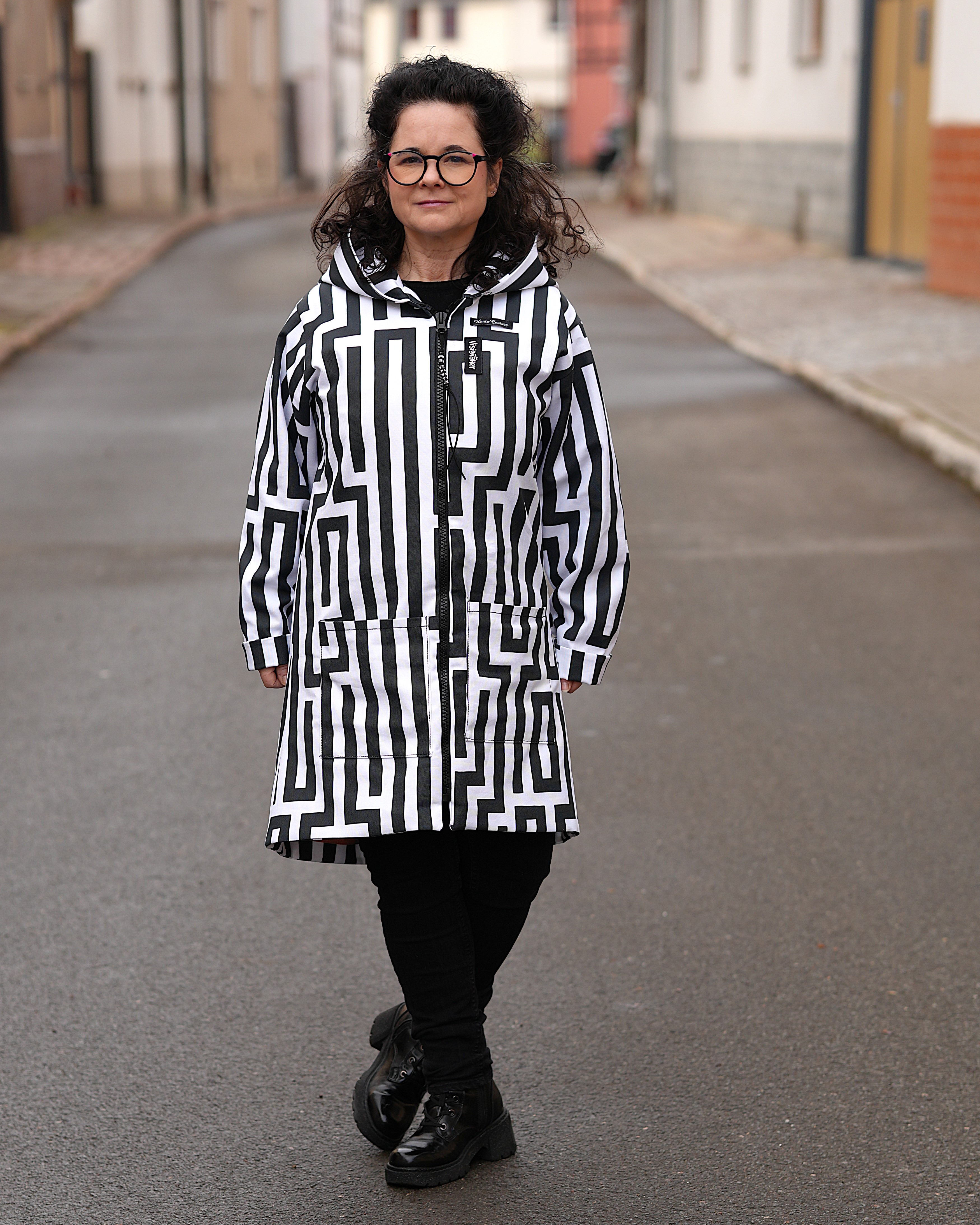 Bio Stoff - Gleichklang Vertikalstreifen schwarz, weiß